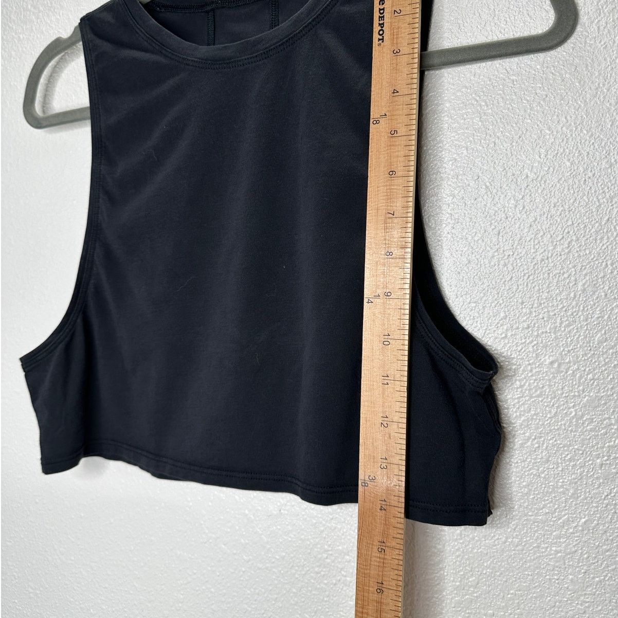 Lululemon Lululemon Washed Black High Neck Muscle Cut Tank Top 4 Size S / US 4 / IT 40 - 5 Thumbnail