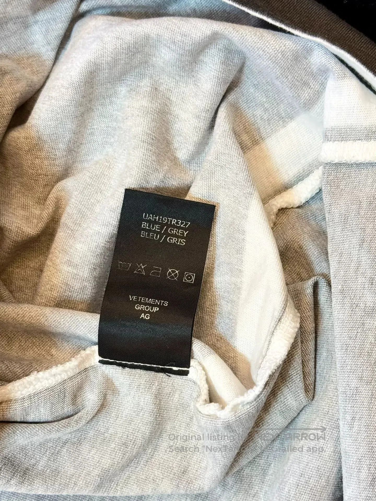 Vetements Vetements Long Sleeve T-Shirt. Size US S / EU 44-46 / 1 - 7 Thumbnail