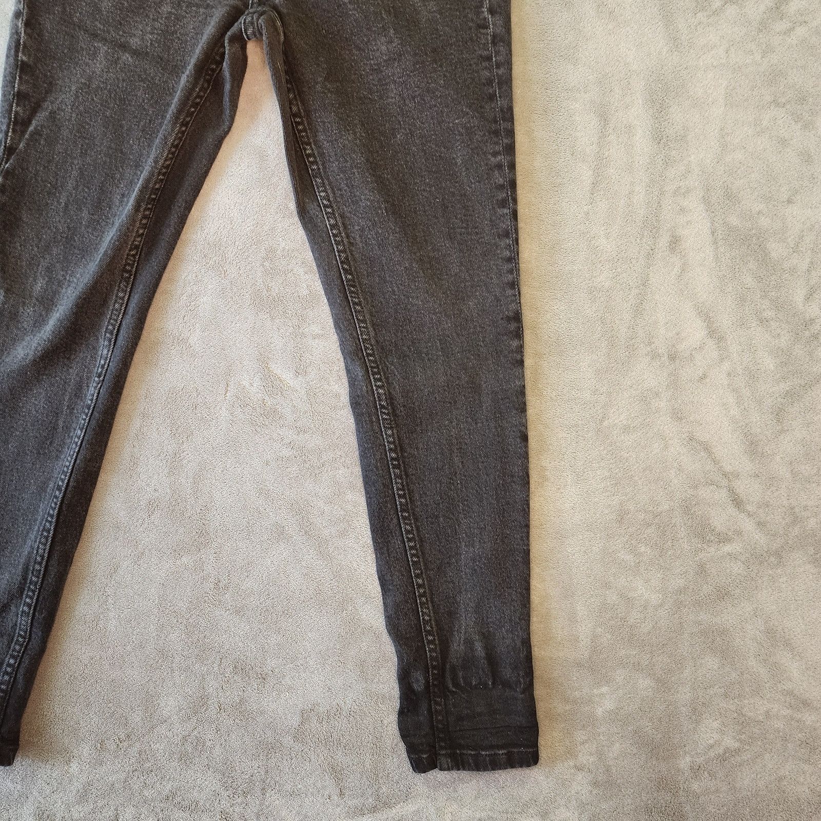Zara Zara Women size 8 Black Faded Wash Tapered Jeans 28x26 Size 30" / US 8 / IT 44 - 6 Thumbnail