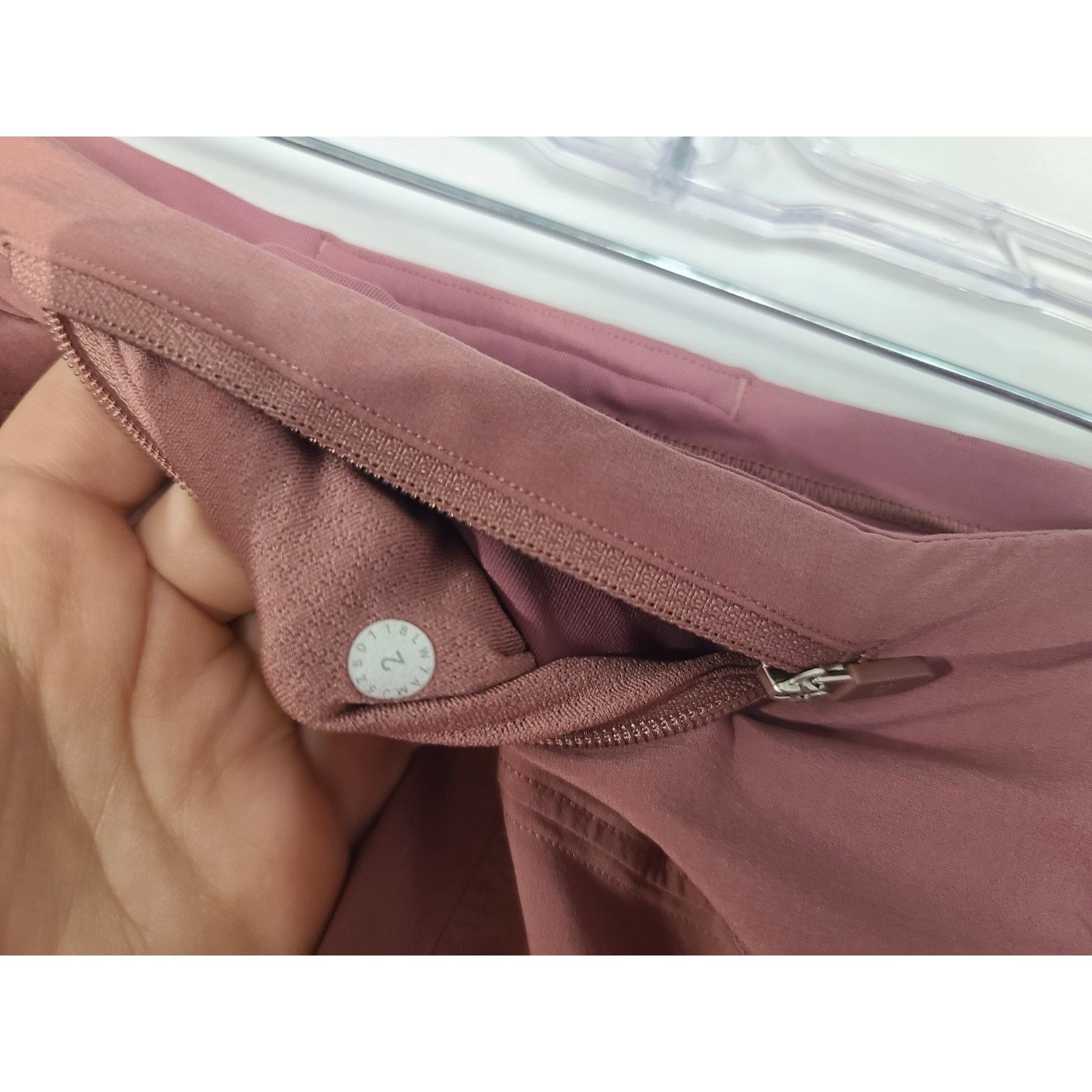 Lululemon Lululemon Womens Mesh Quicksand Time To Sweat Short 3" Sz 2 Size 26" / US 2 / IT 38 - 10 Thumbnail