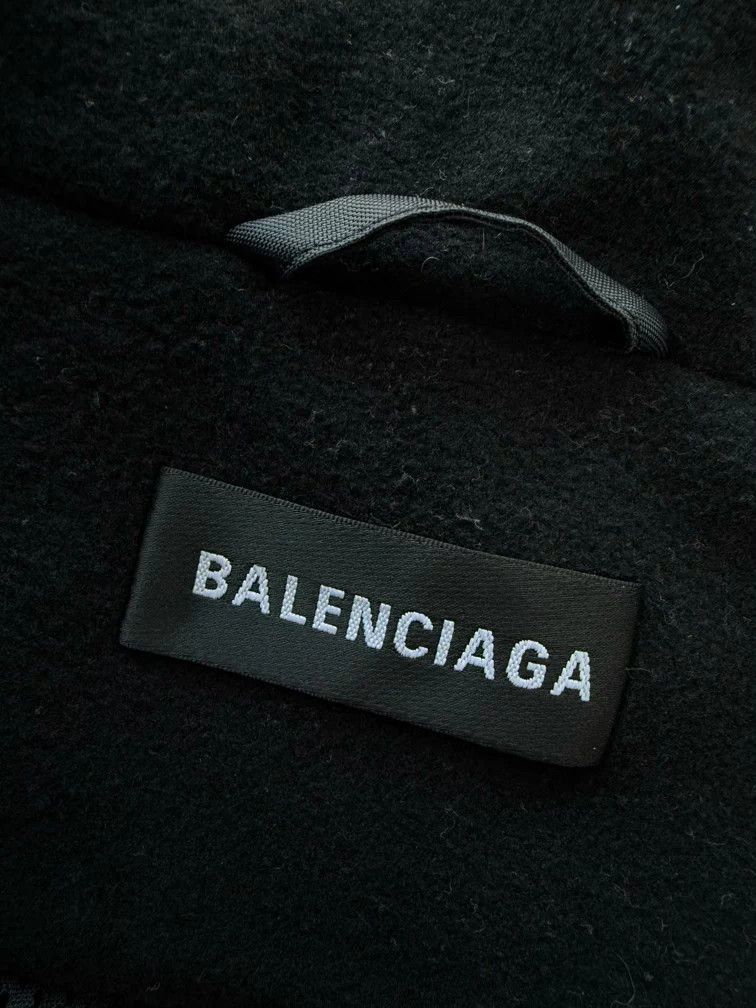 Balenciaga Balenciaga Half-Zip Logo Waterproof Hoodie Jacket M Black Size US S / EU 44-46 / 1 - 3 Thumbnail