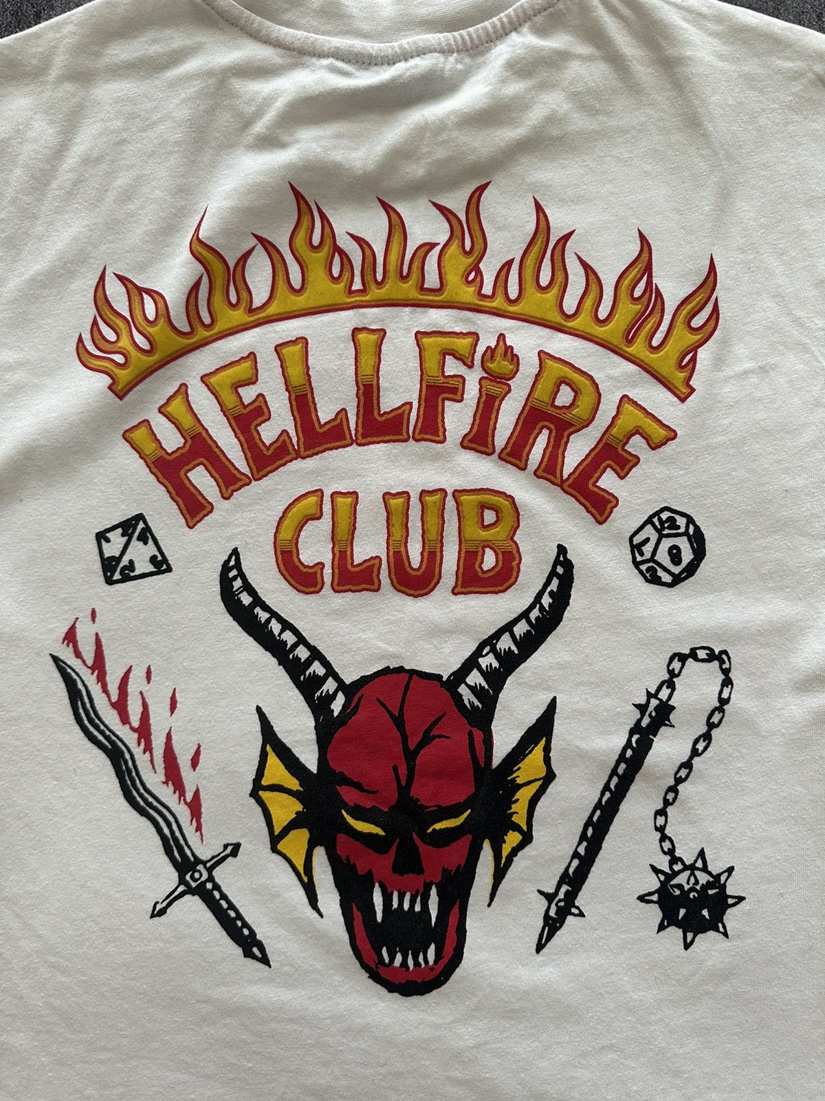 Vintage 🔥 Netflix Stranger Things Hellfire Club T-Shirt Size US L / EU 52-54 / 3 - 4 Thumbnail