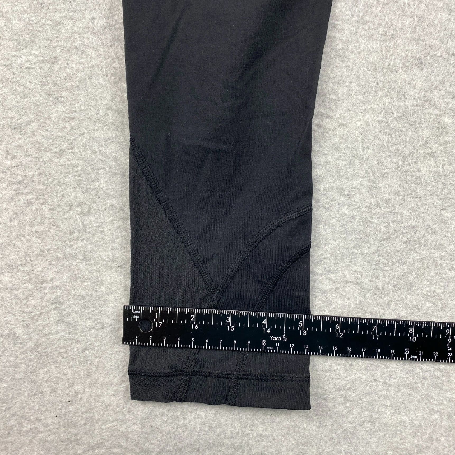 Lululemon Lululemon Leggings Womens 6 Black Cropped Pull On Stretch Zip Pocket Active Yoga Size 28" / US 6 / IT 42 - 7 Thumbnail