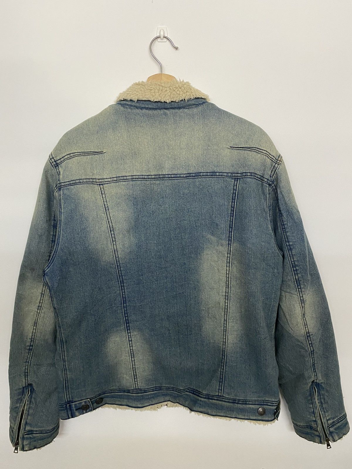 In The Attic Rare 2000s In The Attic Sherpa Denim Jacket Size US L / EU 52-54 / 3 - 8 Thumbnail