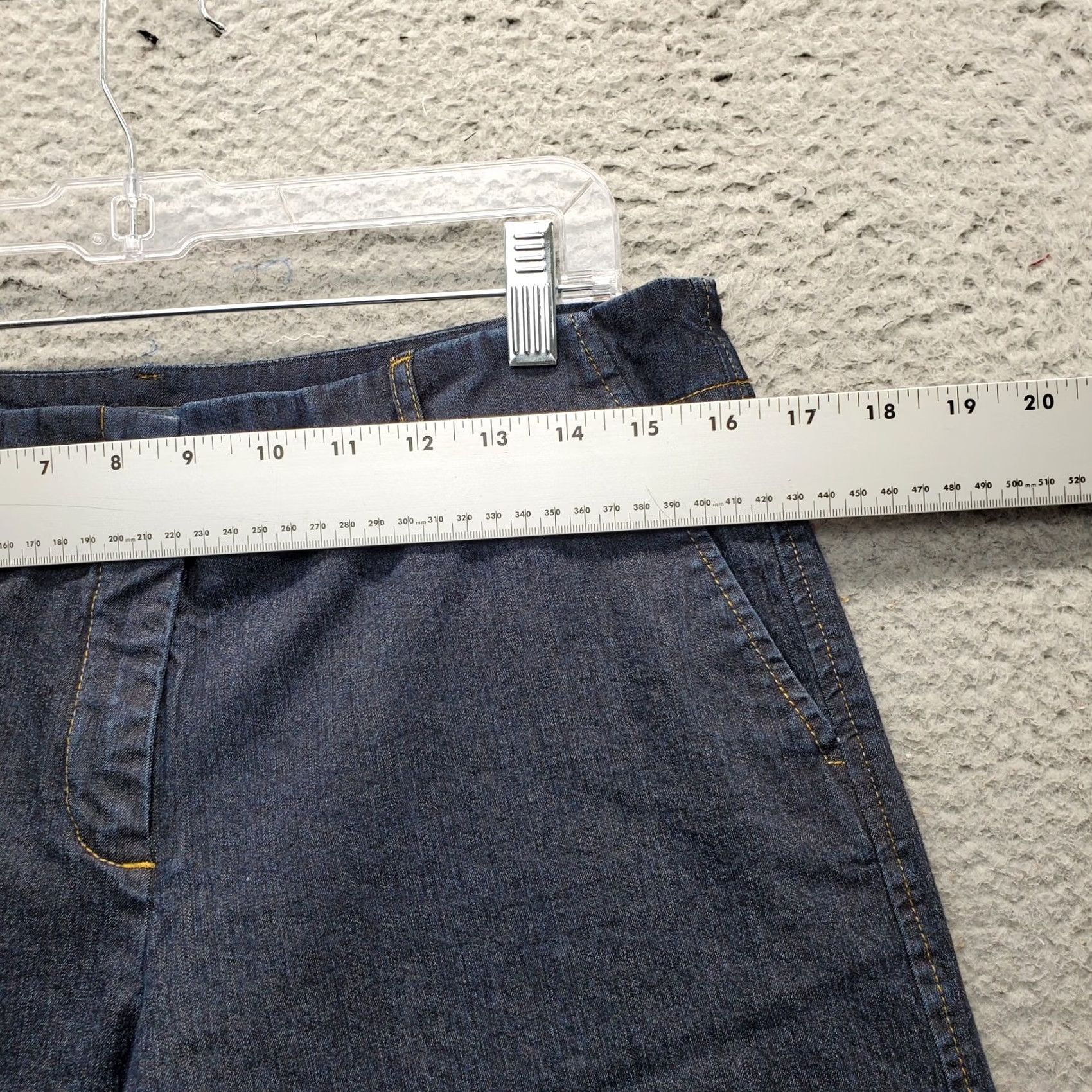 Vintage Josephine Chaus Womens Capri Jeans 10 Blue Denim High Rise Wide Leg Vintage? No? Regular Fit Size 10 Jeans Women Blue Denim Capri Style Jeans Size 32" / US 10 / IT 46 - 5 Thumbnail