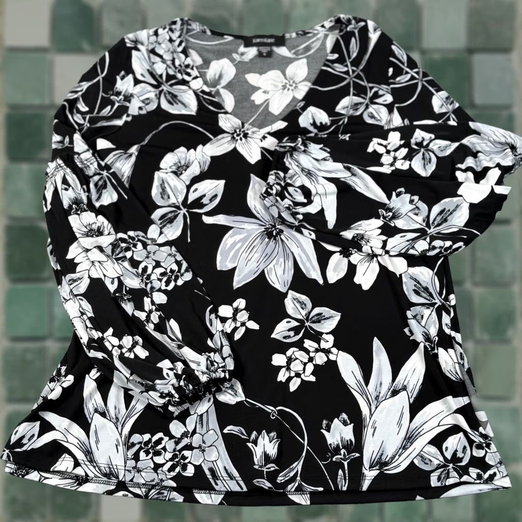 Vintage Karen Kane Blouse V-Neck Floral Print Long Sleeve Puff Sleeve Knit Top Blouse Womens S Black Gray White USA Made Size S / US 4 / IT 40 - 1 Thumbnail