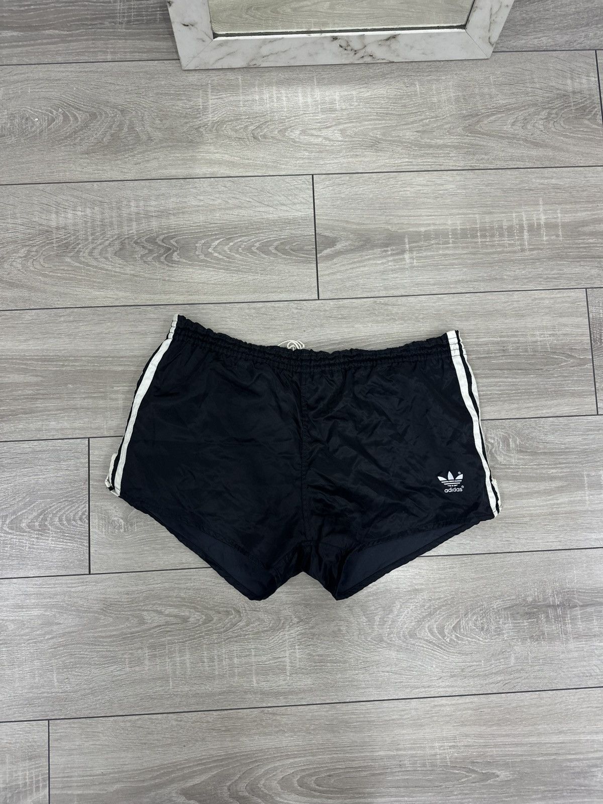 Adidas Adidas Nylon Vintage 80s Made in West Germany Shorts Size US 36 / EU 52 - 2 Thumbnail