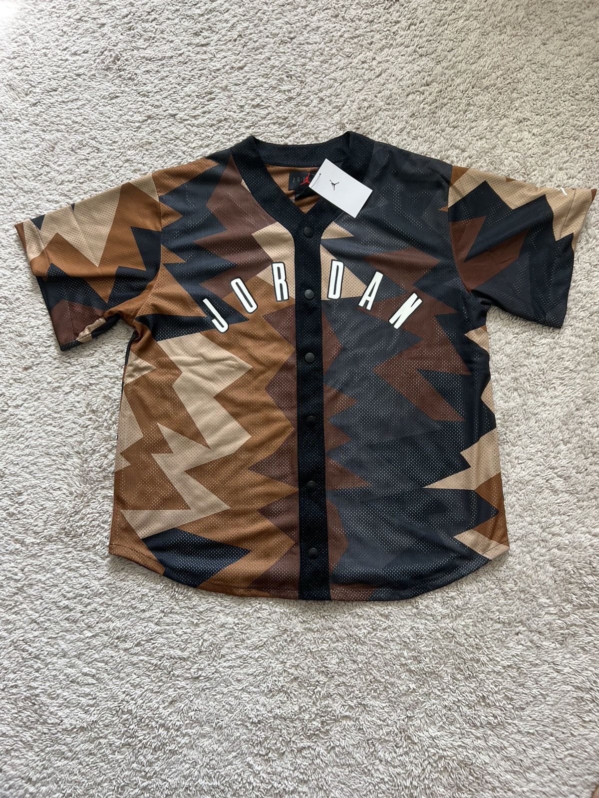 Jordan Brand Nike Jordan Essential Jersey Baseball Style Size US L / EU 52-54 / 3 - 7 Thumbnail