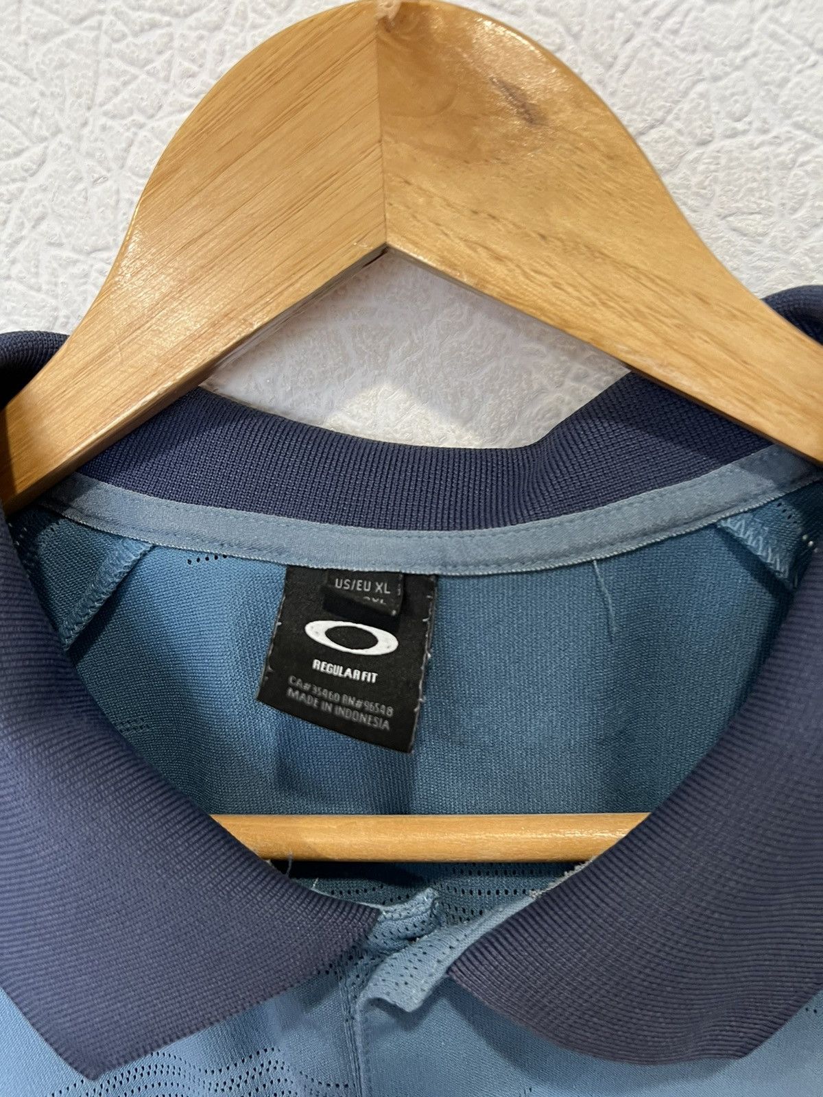 Vintage Vintage Oakley Blue Polo T Shirt Tee Size US XL / EU 56 / 4 - 3 Thumbnail