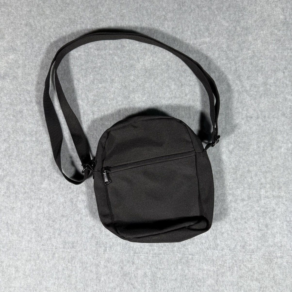 AS Colour As colour unisex black adjustable water resistant side bag Size ONE SIZE - 2 Thumbnail