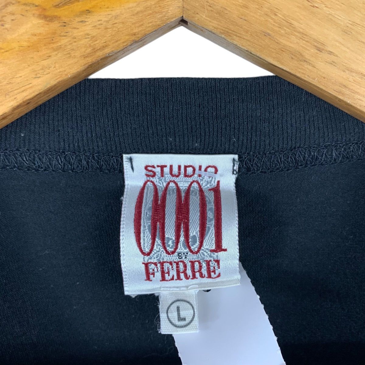 Gianfranco Ferre × Japanese Brand × Vintage Vintage 90s STUDIO 001 by FERRE big logo tee Size US L / EU 52-54 / 3 - 3 Thumbnail