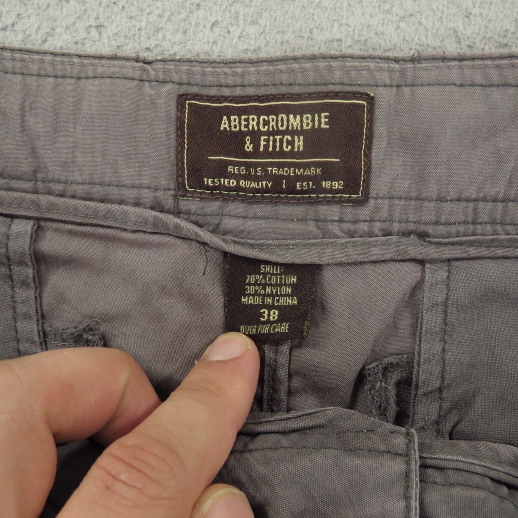Abercrombie & Fitch VTG Abercrombie & Fitch Shorts Mens 38 Grey Brown Y2K Baggy Skater Preppy Belted Cargo Pocket Size US 38 / EU 54 - 7 Thumbnail