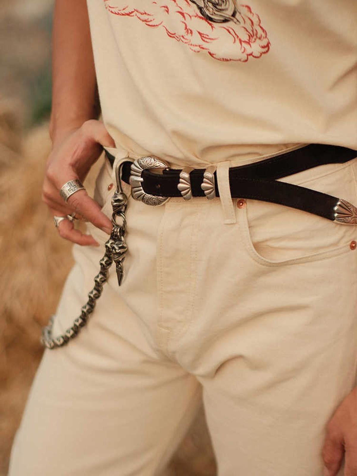 Leather Western Suede Belt – Two-Tone, Carved Silver Buckle Size ONE SIZE - 3 Thumbnail