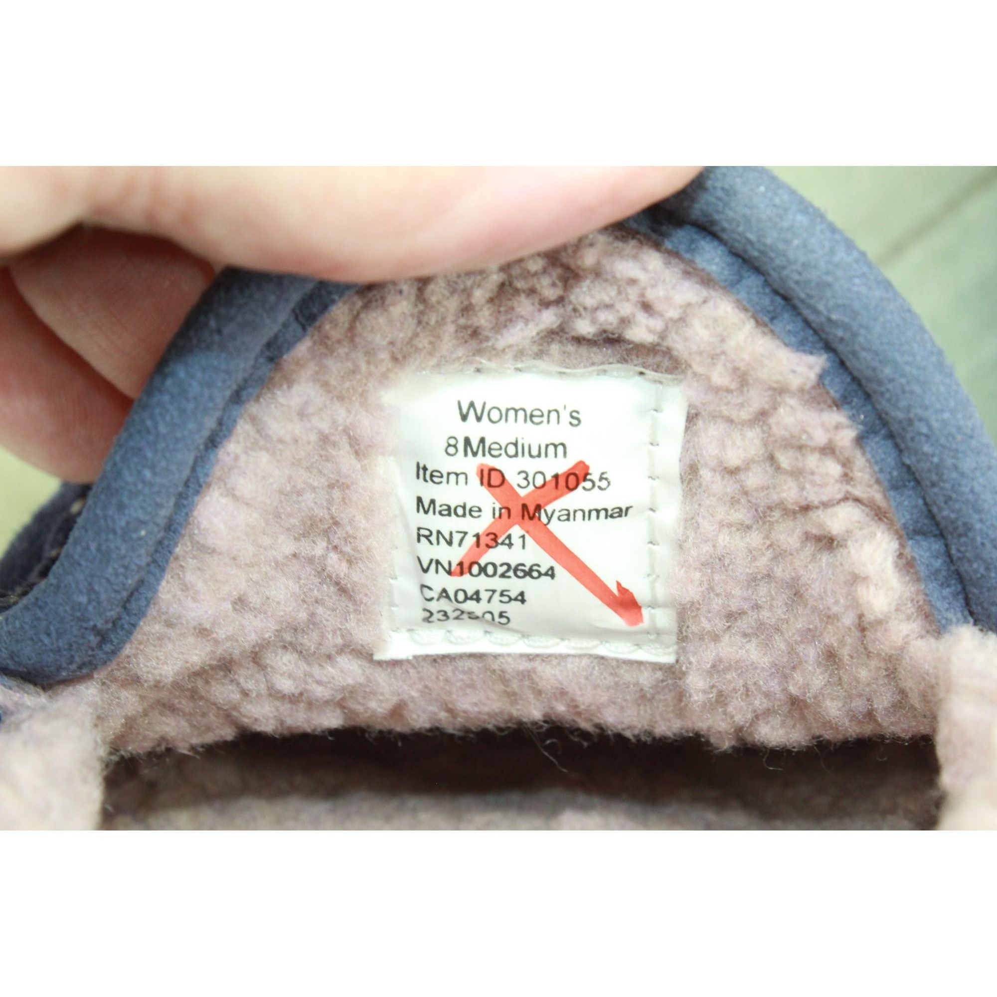 L.L. Bean LL Bean Women's Mountain Slippers Moccasin Fleece Size US 8 / IT 38 - 8 Thumbnail