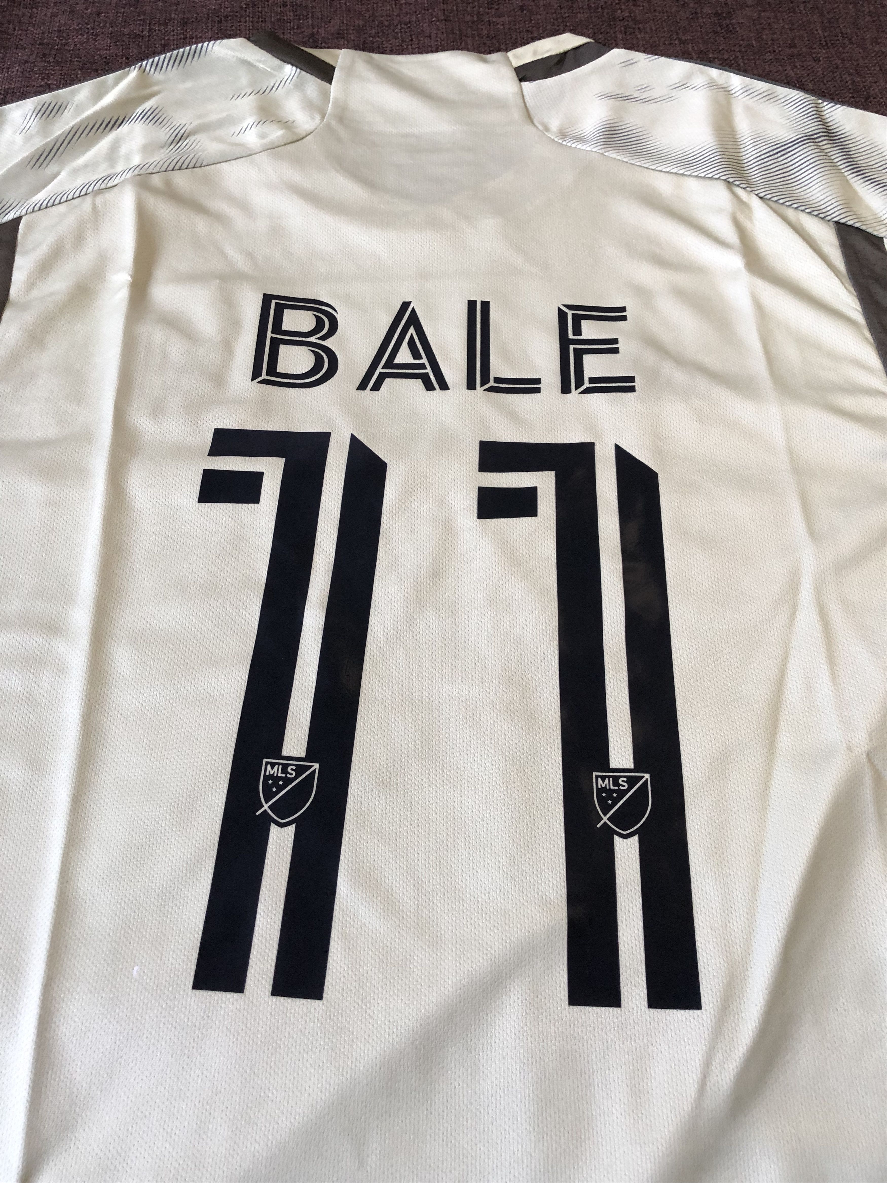 Vintage 23-24 LA Galaxy BALE Soccer Jersey Size US L / EU 52-54 / 3 - 5 Thumbnail
