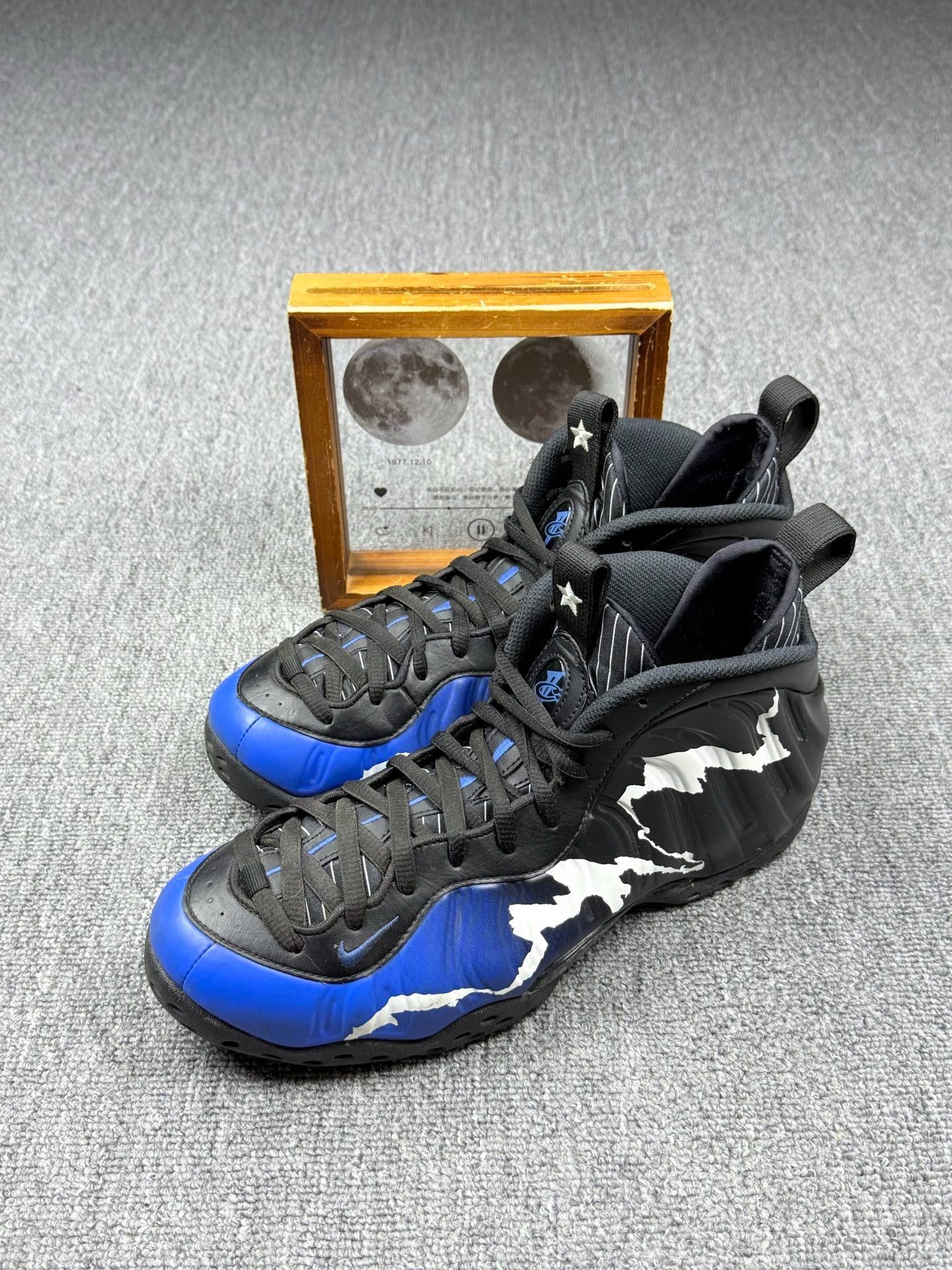 Nike Nike Blue Lowtop Sneakers 11 Men Size US 11 / EU 44 - 1 Thumbnail