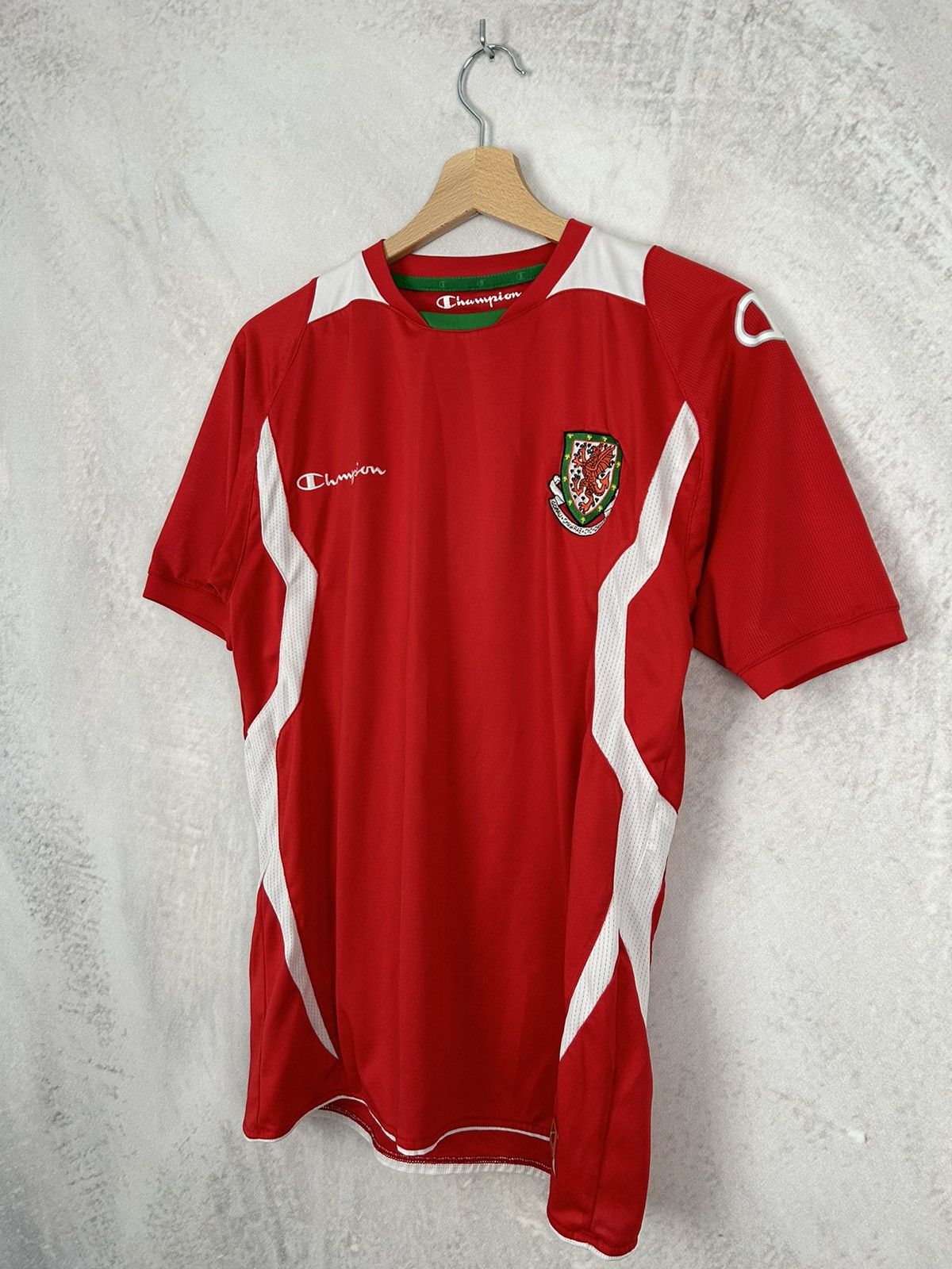 Champion Vintage Wales Soccer Jersey Football World Cup Retro Rare Size US S / EU 44-46 / 1 - 2 Thumbnail