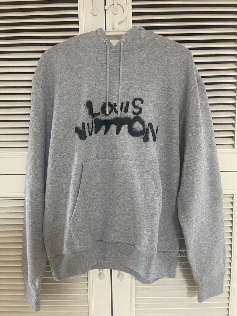 Louis Vuitton Louis Vuitton Neon character print classic hooded sweatshi Size US S / EU 44-46 / 1 - 1 Thumbnail