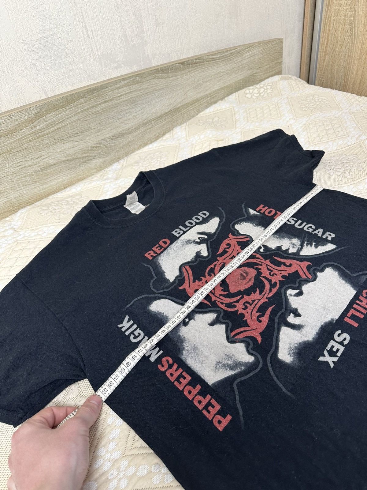 Band Tees 🔥 Red Hot Chili Peppers Blood Sugar Sex Magik Tee Shirt Y2K Size US L / EU 52-54 / 3 - 6 Thumbnail