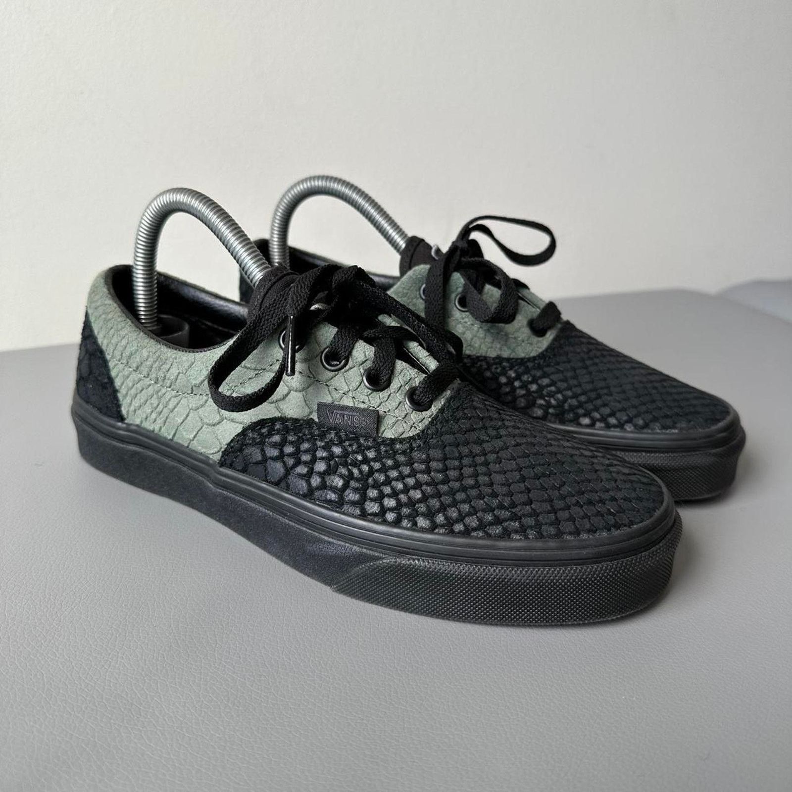 Vans Harry Potter Black Green Slytherin Vans Era Snake Shoe Size US 7.5 / IT 37.5 - 2 Thumbnail