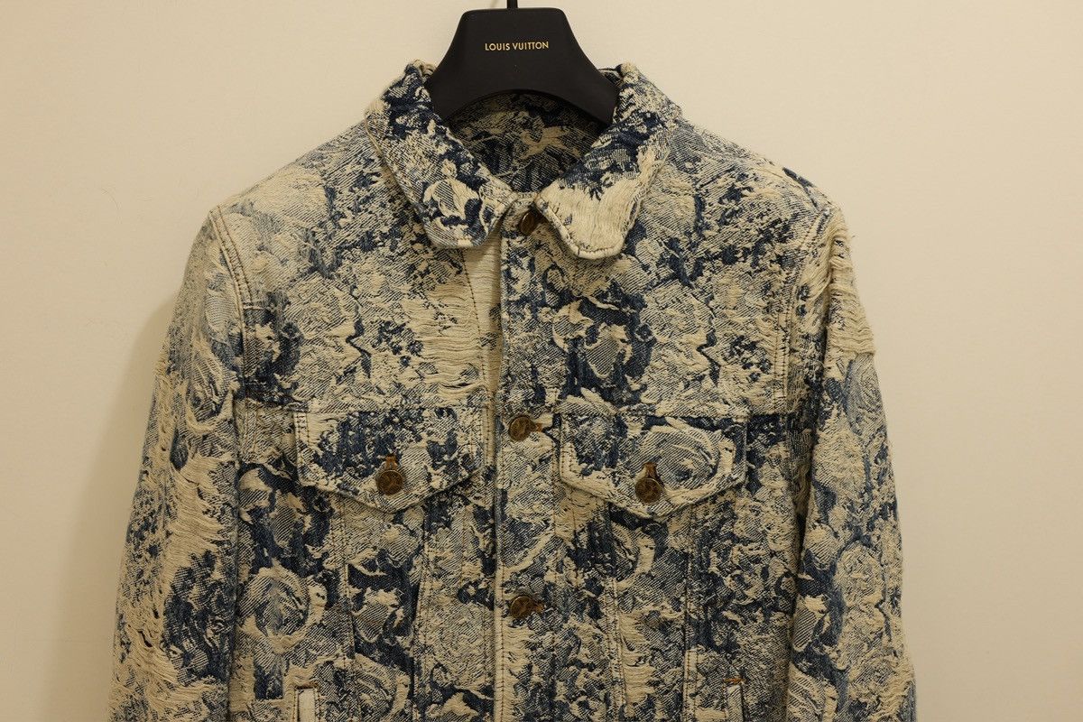 Louis Vuitton Louis Vuitton distressed denim jacket size 52 Size US L / EU 52-54 / 3 - 5 Thumbnail