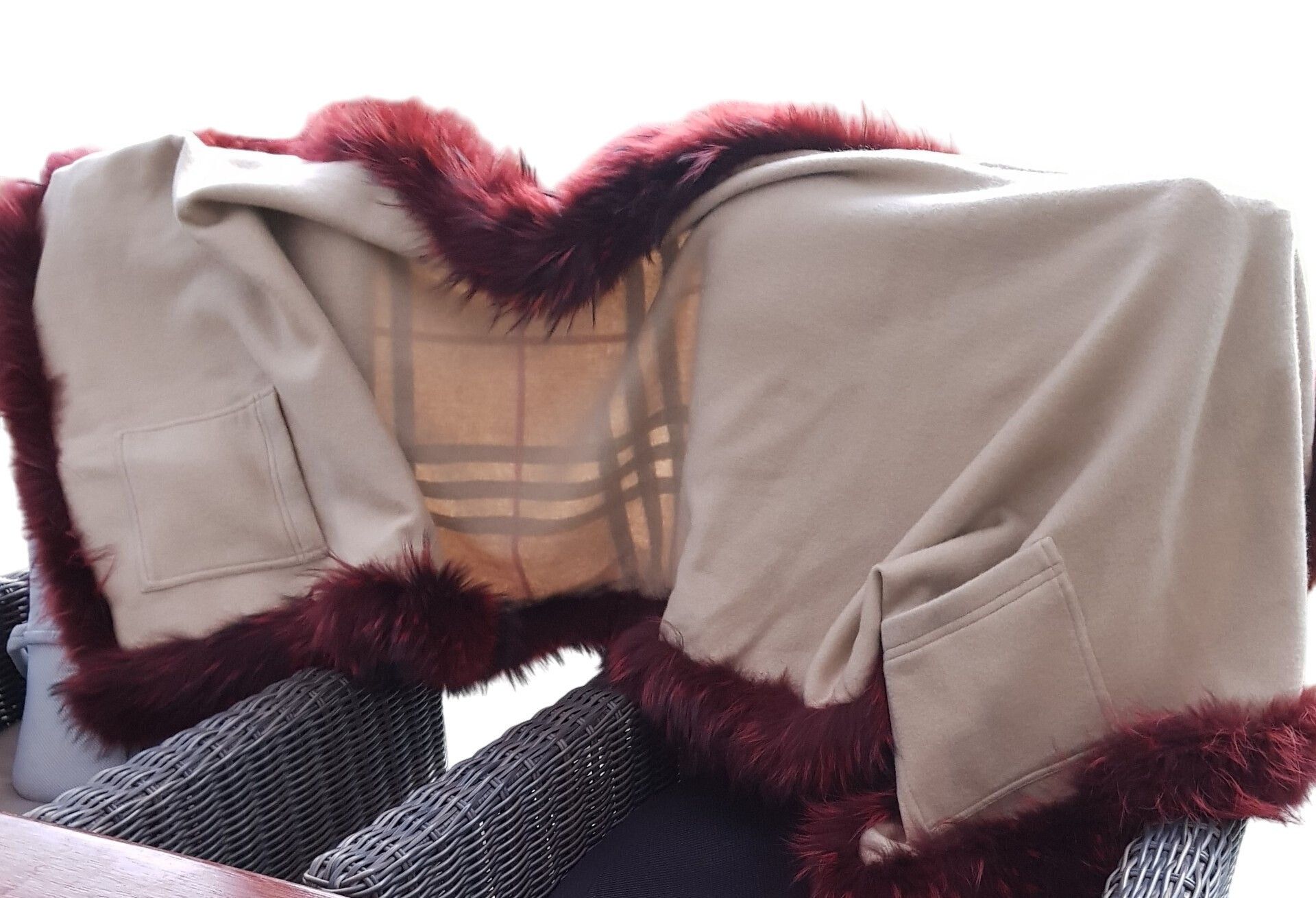 Burberry Burberry 100% Cashmere Fur Trim Scarf/Shawl Wrap Plaid Desig Size ONE SIZE - 8 Thumbnail