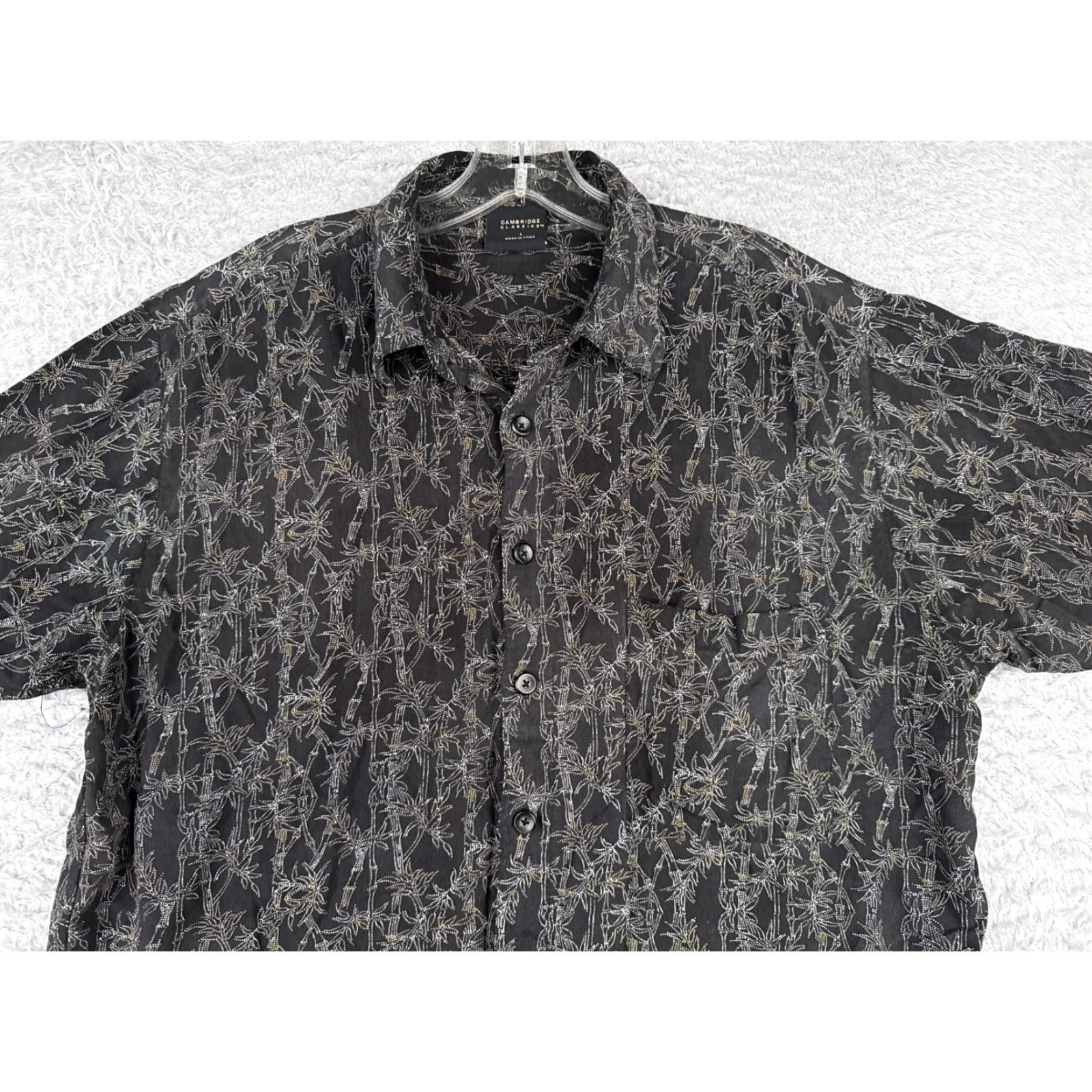 Vintage VINTAGE Cambridge Classics Shirt Men Hawaiian Floral 100% Rayon Button-Up Short Sleeve Blue Black Large Adult 100% Rayon Size US L / EU 52-54 / 3 - 4 Thumbnail