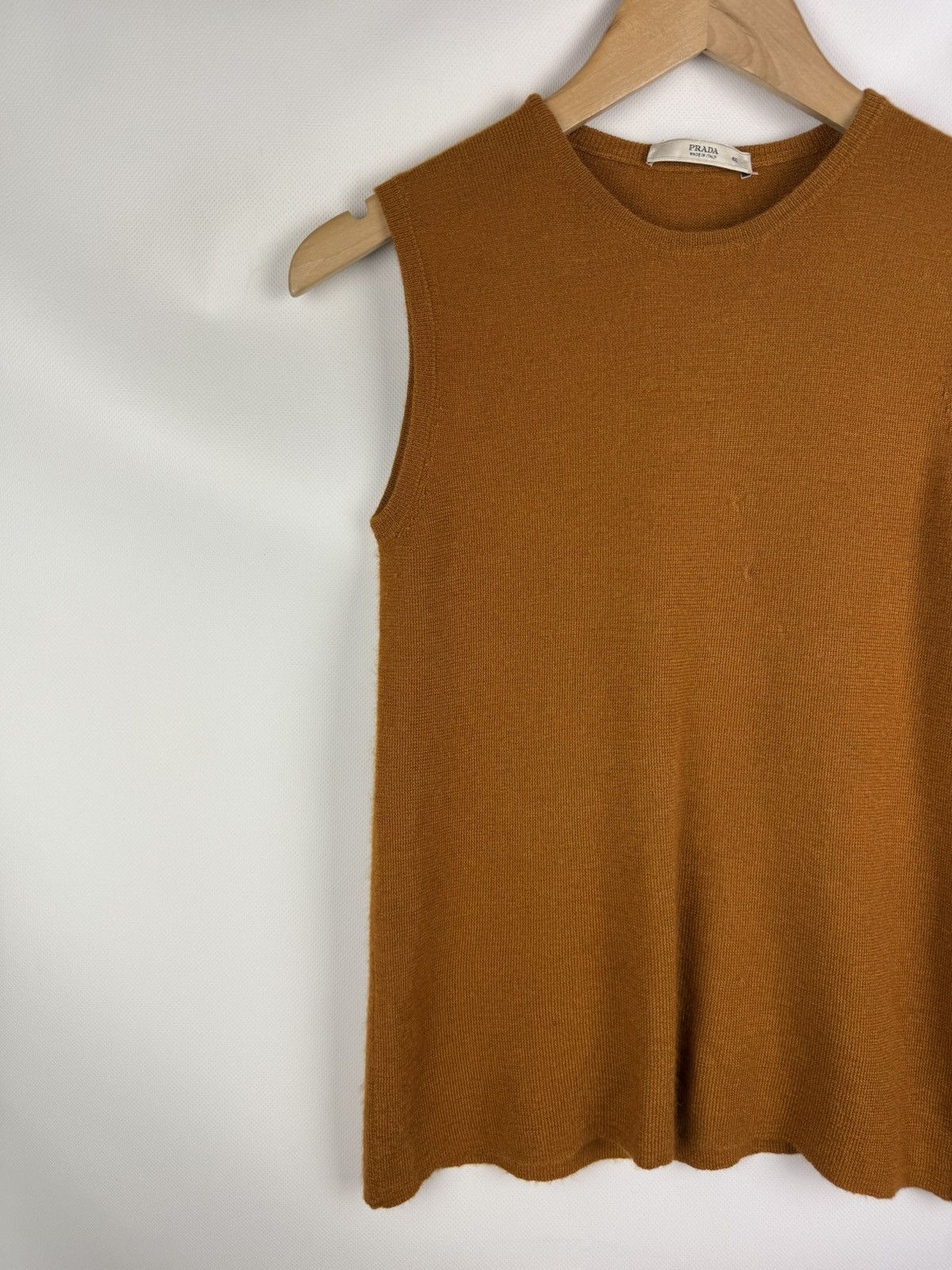 Prada Prada Ladies Sleeveless Cashmere Vest Sweater Size IT 46 Size L / US 10 / IT 46 - 2 Thumbnail