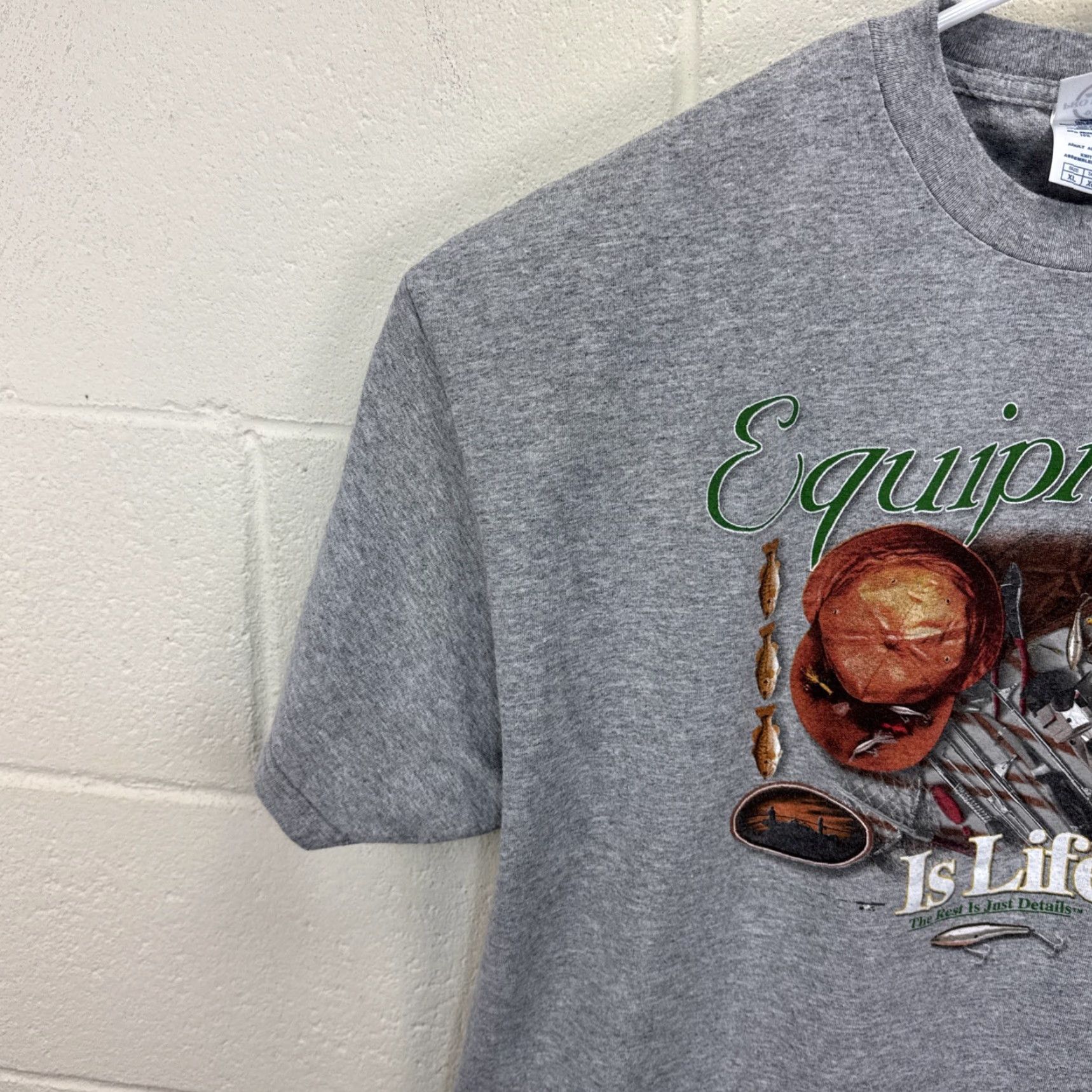 Delta VINTAGE Delta T-Shirt Shirt Men XL Gray Graphic Print Fisherman 2000s Summer Spring Fall Classic Novelty Size US XL / EU 56 / 4 - 5 Thumbnail