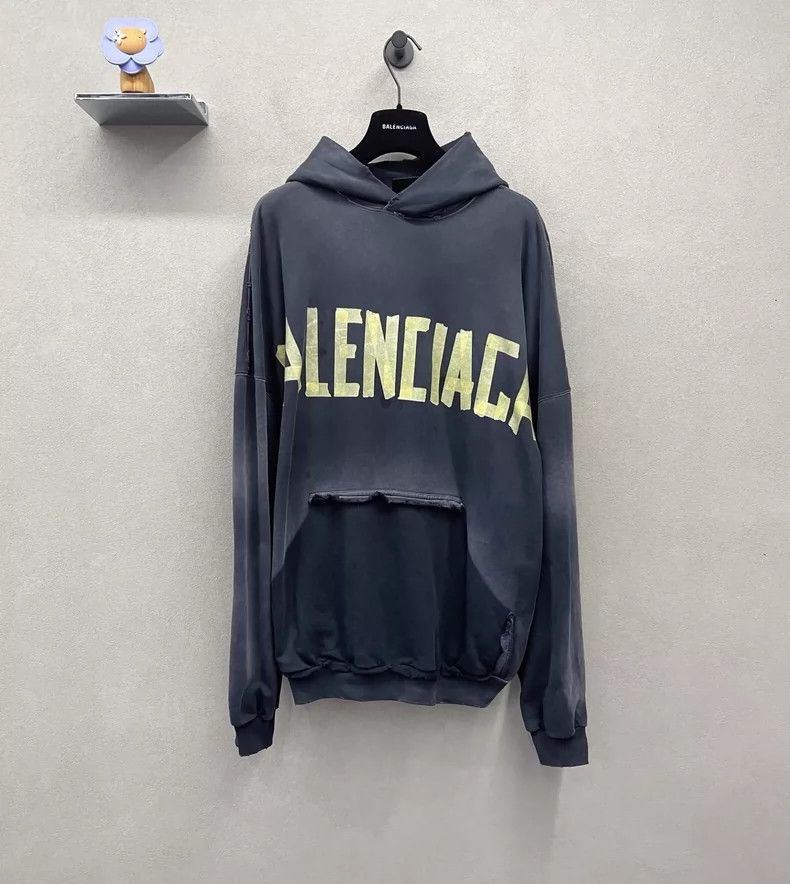 Balenciaga Balenciaga Alphabet Printed Sweatshirt Size US M / EU 48-50 / 2 - 1 Thumbnail
