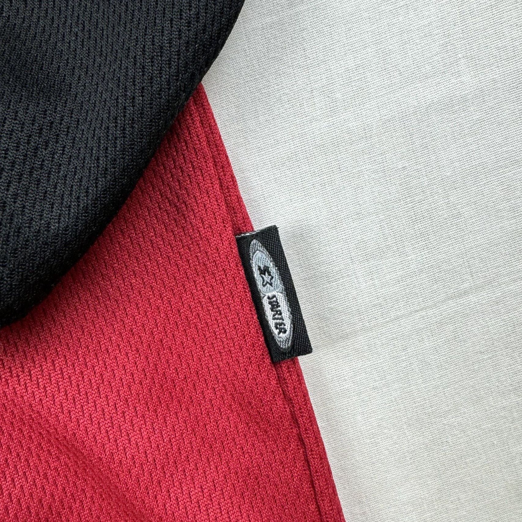 Starter VINTAGE Starter Athletic Long Sleeve Shirt Adult Medium Red Center Logo Sports Shirt Size US M / EU 48-50 / 2 - 6 Thumbnail