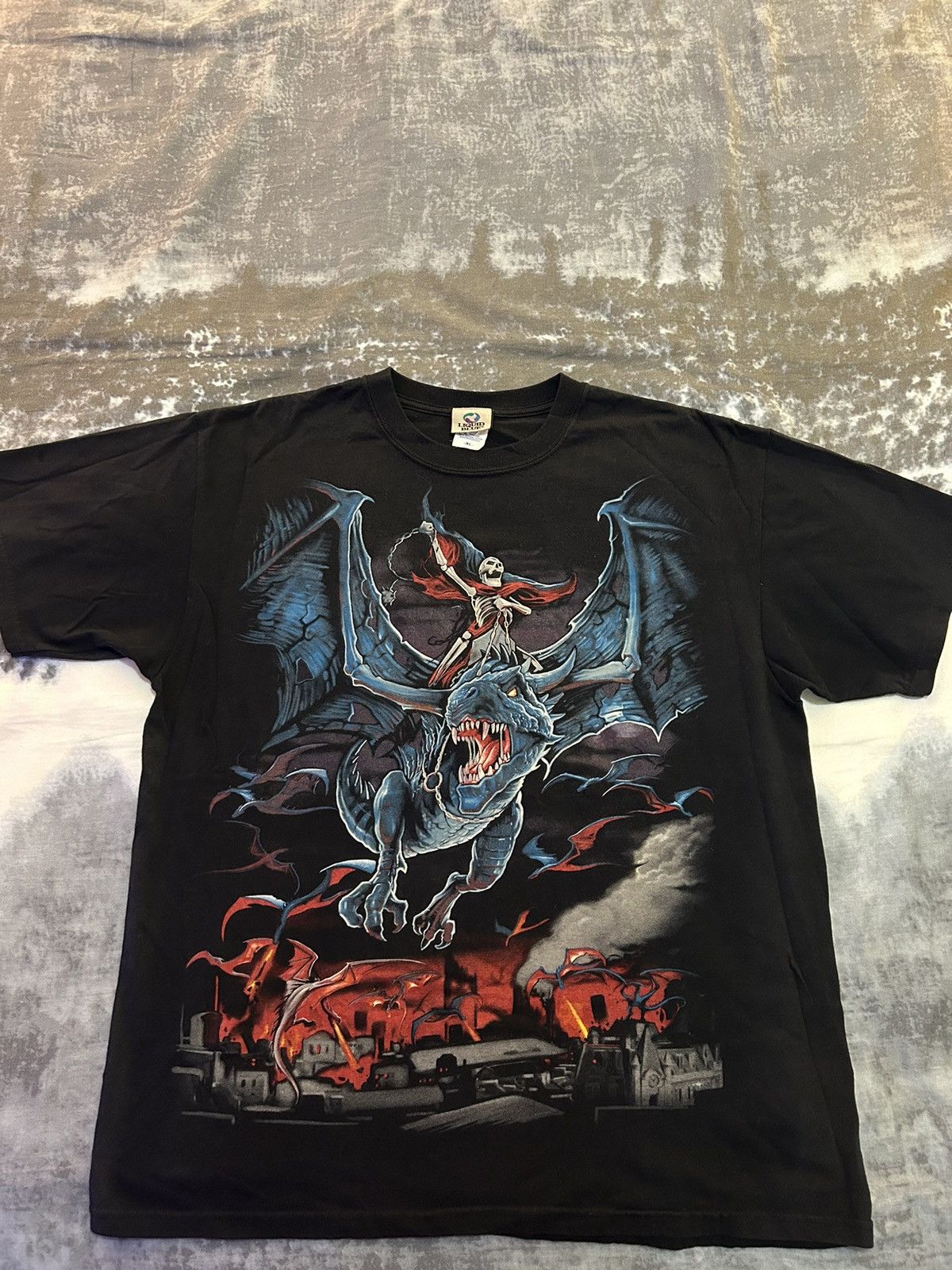 Liquid Blue 2007 Liquid Blue skeleton and dragons XL t-shirt Size US XL / EU 56 / 4 - 1 Thumbnail