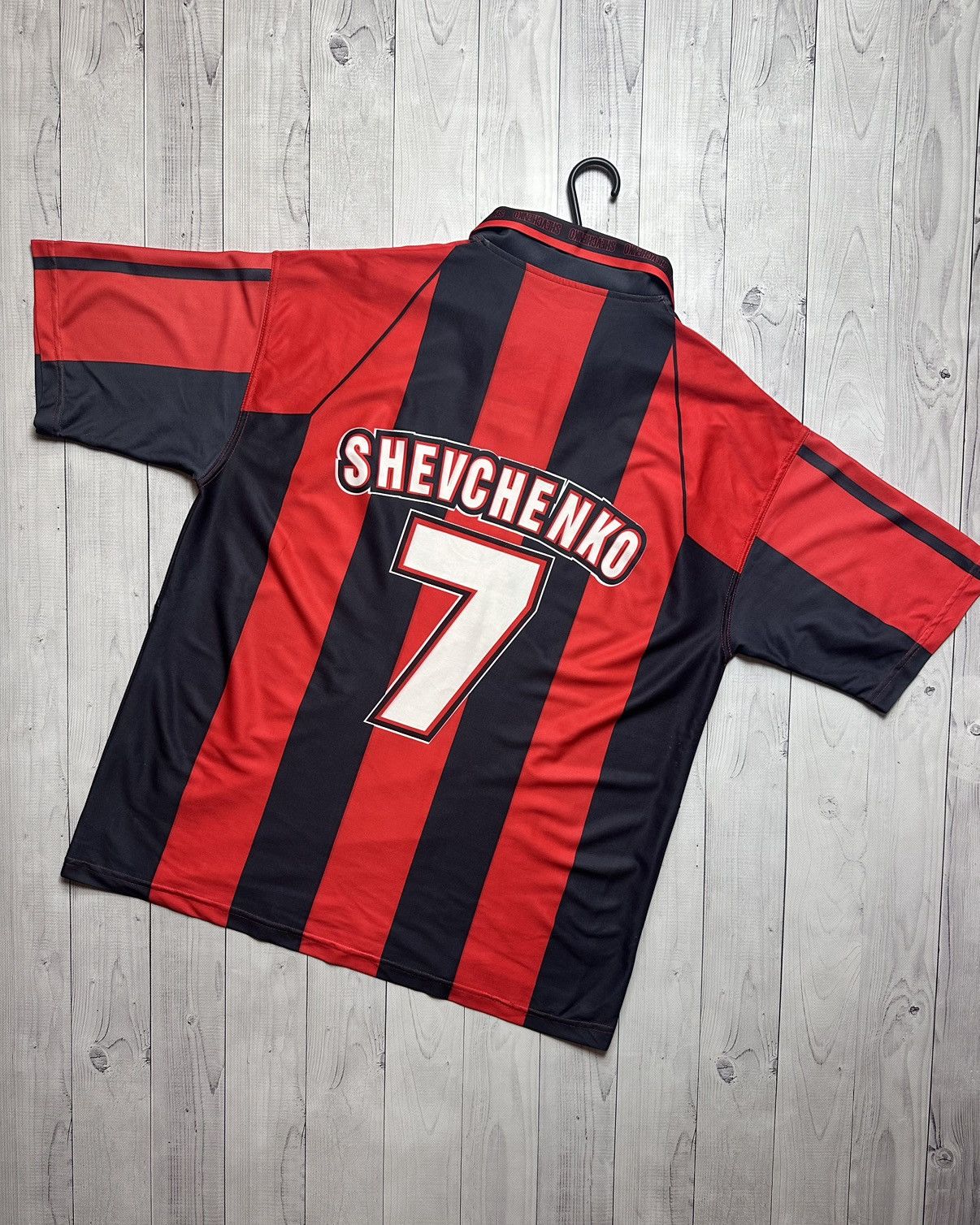 Vintage Vintage AC Milan Tee Shevchenko 7 size Xl logo Size US XL / EU 56 / 4 - 1 Thumbnail