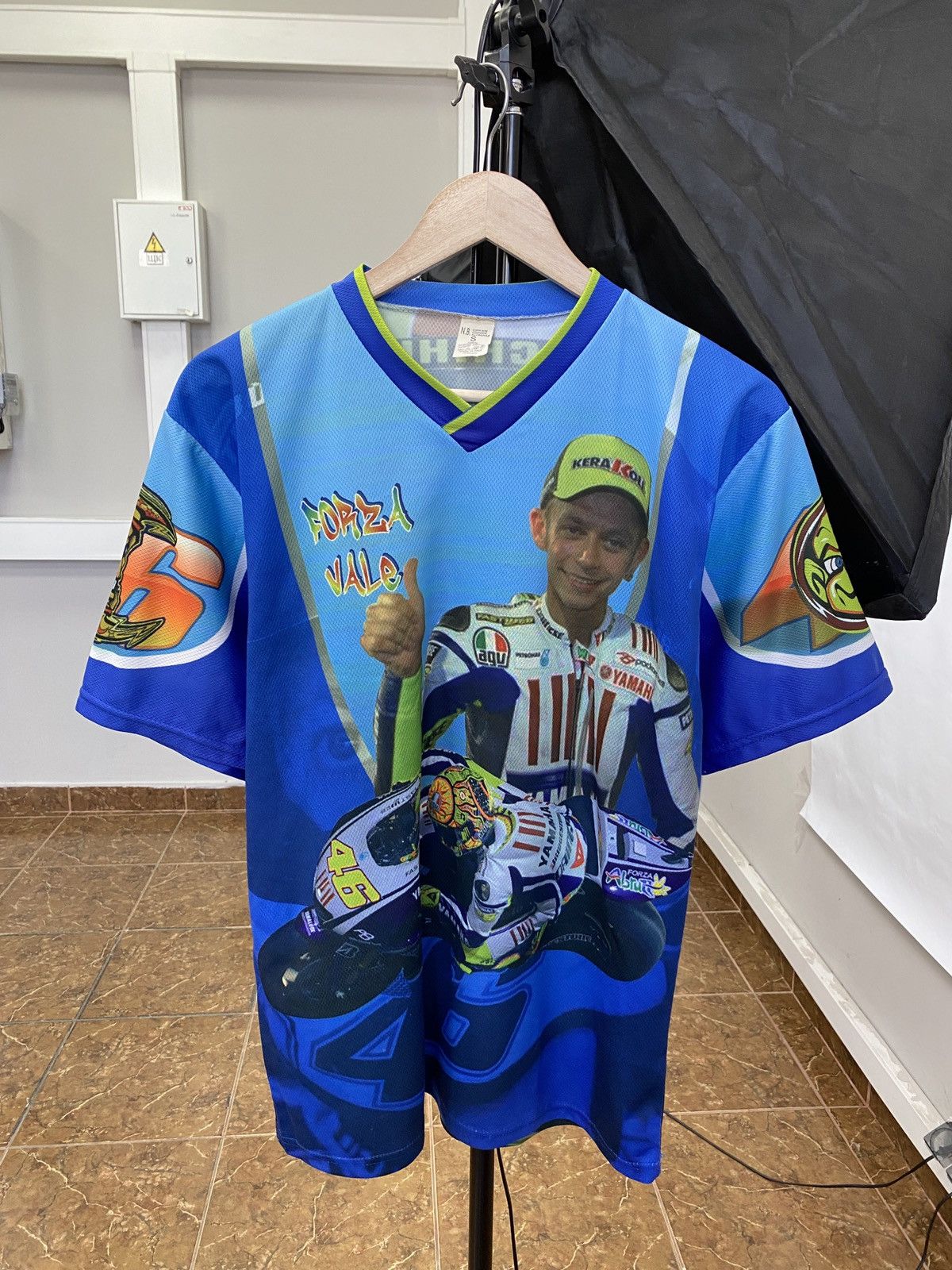 Formula 1 Vintage 90s Valentino Rossi Bootleg Fan Jersey T-Shirt Rare Size US M / EU 48-50 / 2 - 1 Thumbnail
