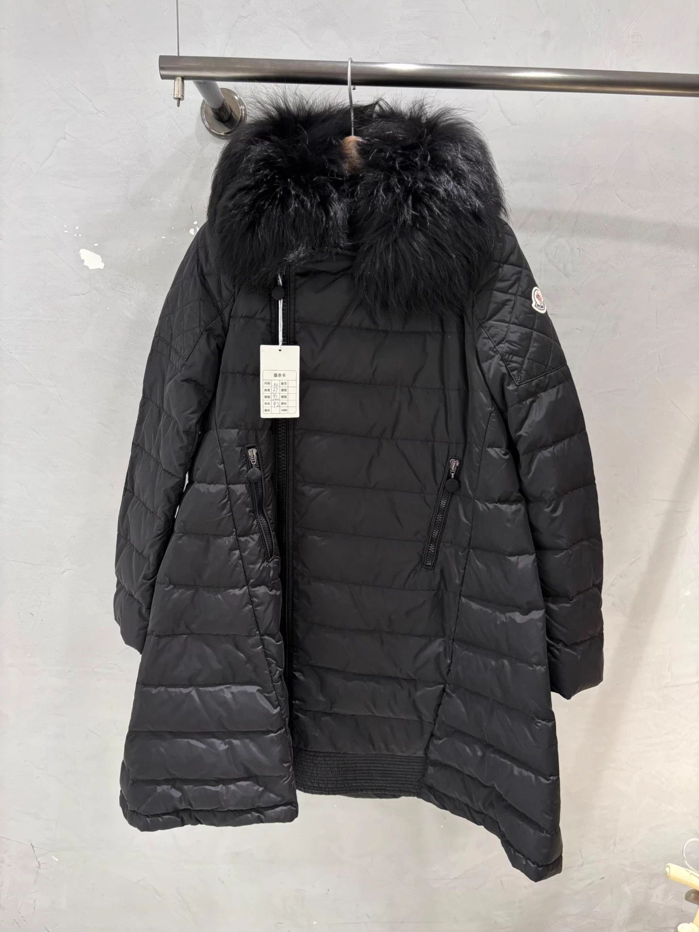 Moncler Moncler A-line mid-length black fur puffer jacket 00 Size XXS / US 00 / IT 34 - 1 Thumbnail