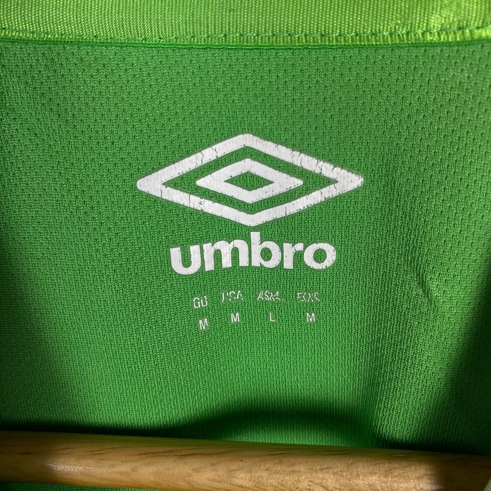 Umbro Umbro Ireland Soccer Jersey Men's Size M Green ` Size US M / EU 48-50 / 2 - 4 Thumbnail