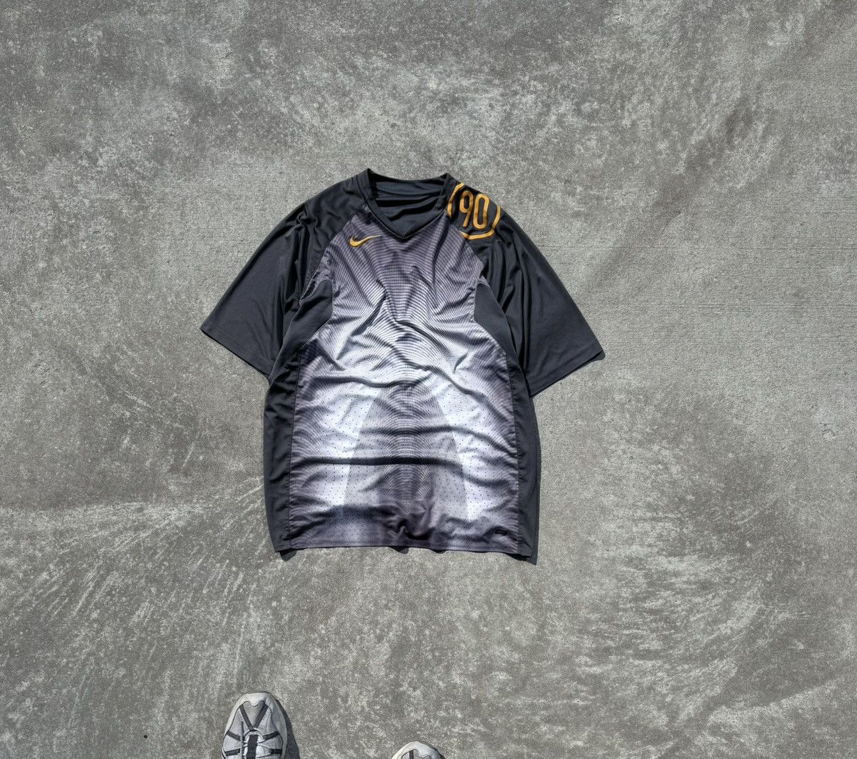 Other Vintage Nike y2k streetwear rare track t-shirt Size US XL / EU 56 / 4 - 1 Thumbnail