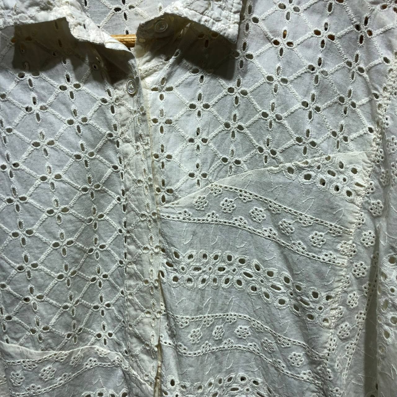 Japanese Brand Niko And… embroidered lace patchwork cropped shirt Size US XXL / EU 58 / 5 - 2 Thumbnail
