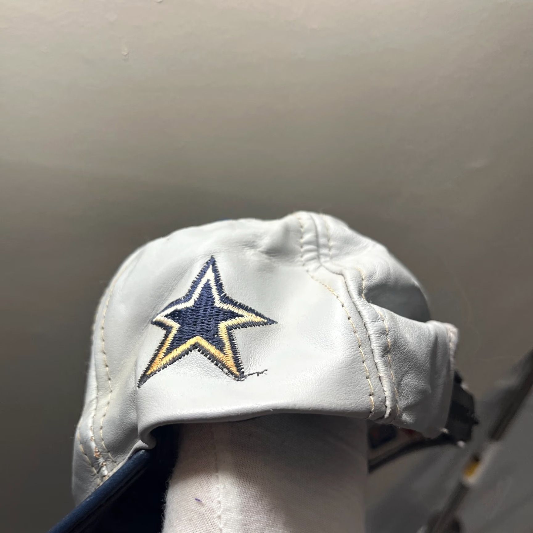 NFL VINTAGE Dallas Cowboys Leather Snapback Hat NFL Mens One Size Gray Snapback 90s Football Size ONE SIZE - 3 Thumbnail
