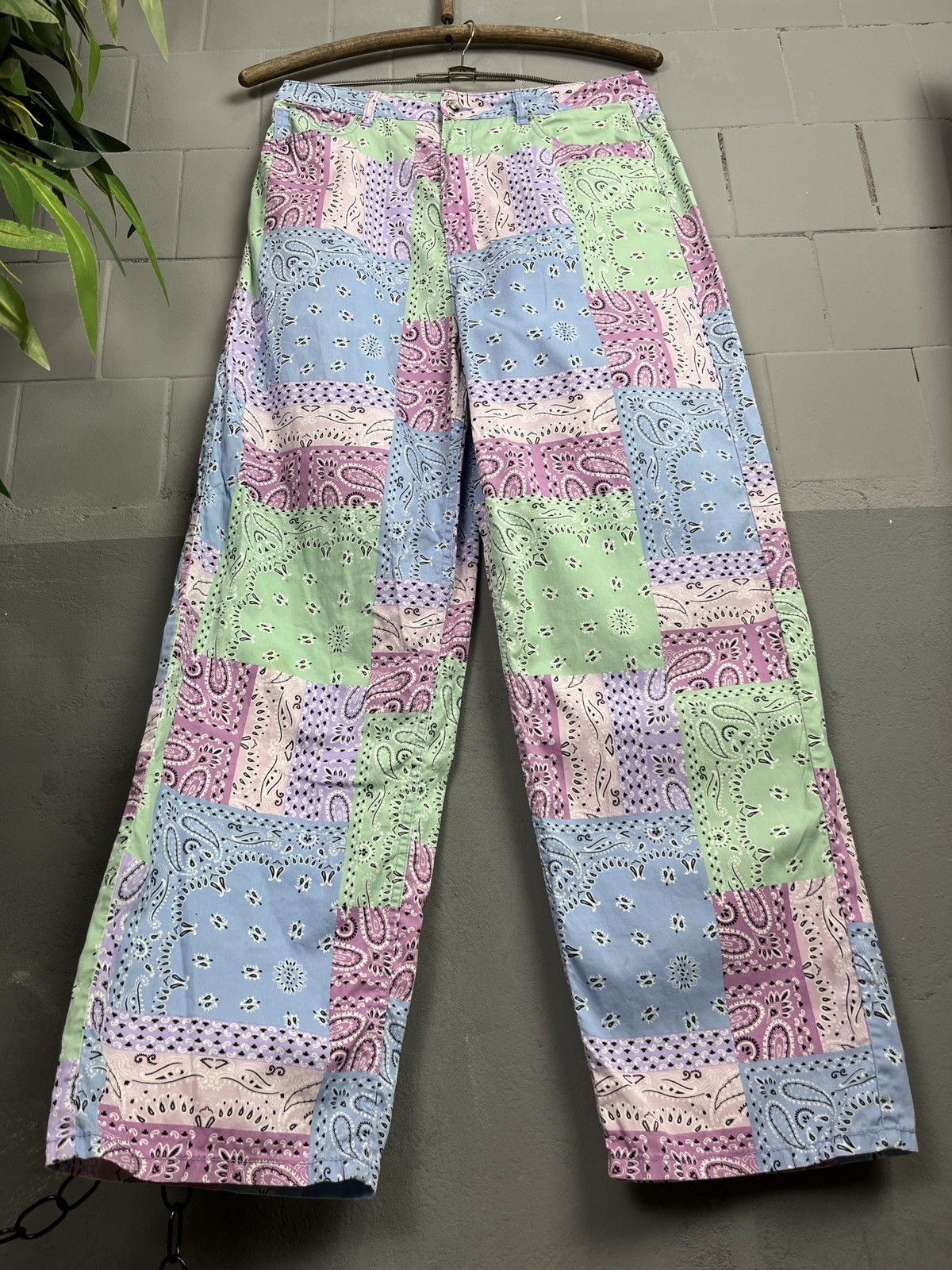 Designer BAGGY BANDANA PASTEL COLOURS WITH CHILL FIT PANTS - 3252 Size US 32 / EU 48 - 2 Thumbnail