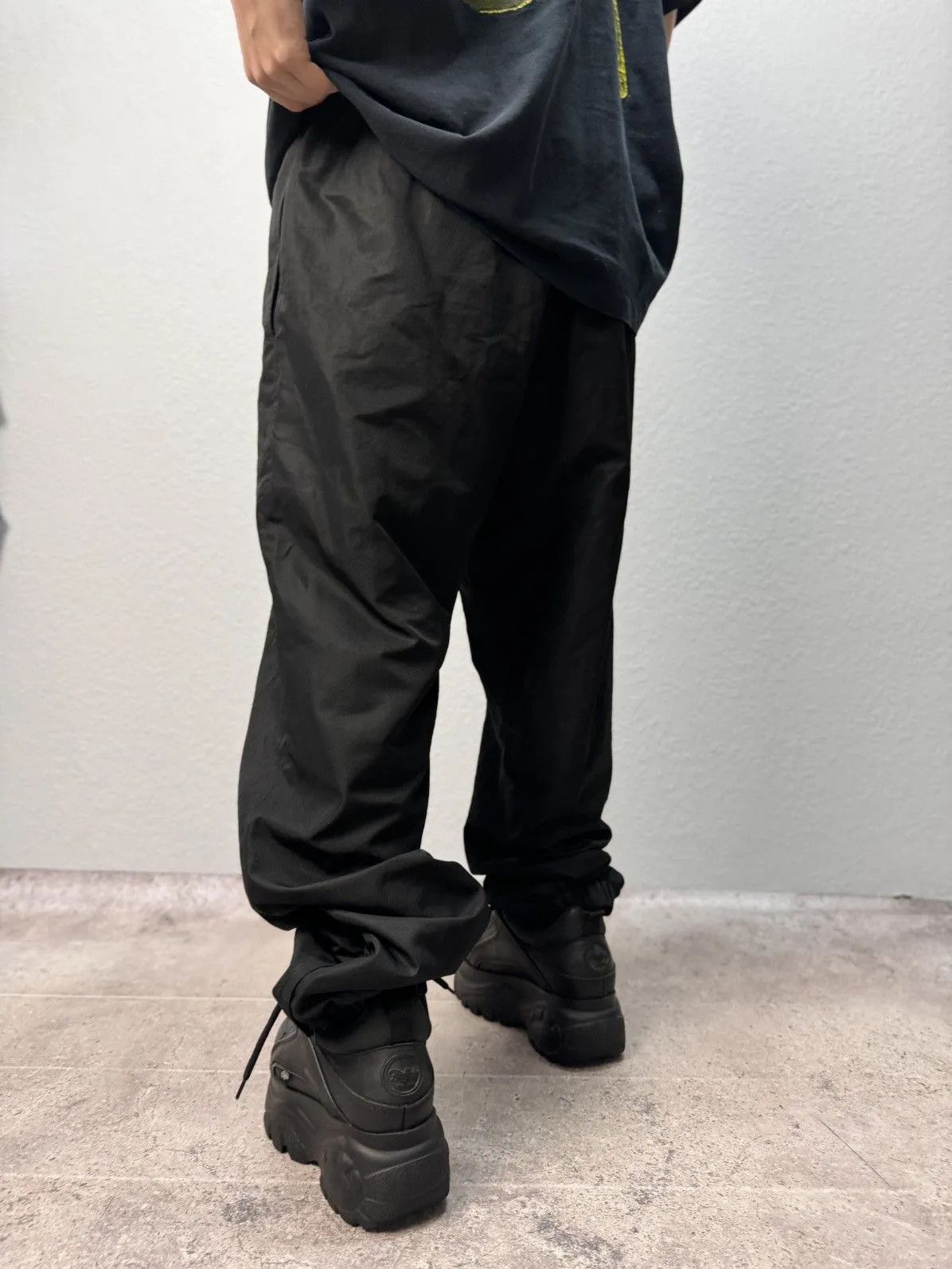 Lacoste × Vintage Vintage Nylon Lacoste Track Pants Drill Mini Logo Y2K Size US 34 / EU 50 - 8 Thumbnail