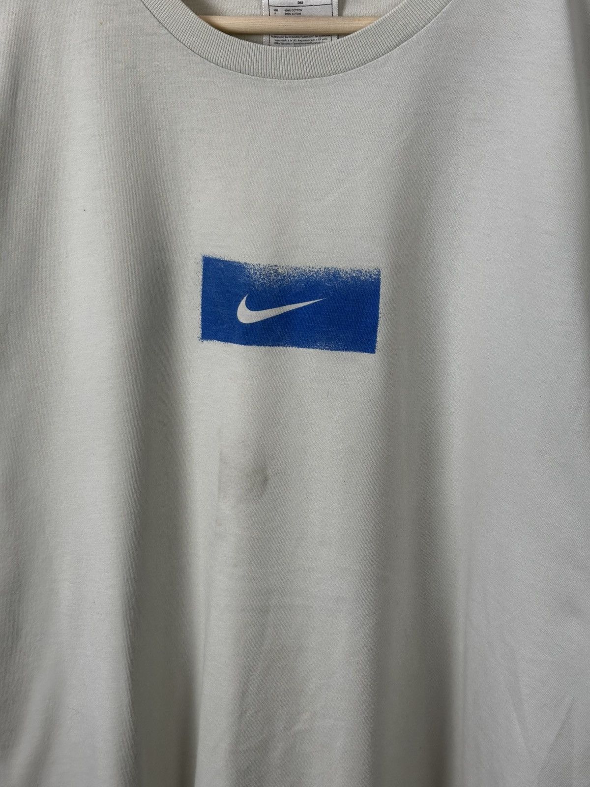 Nike Vintage Nike Y2K Box Logo Tee Size US L / EU 52-54 / 3 - 5 Thumbnail