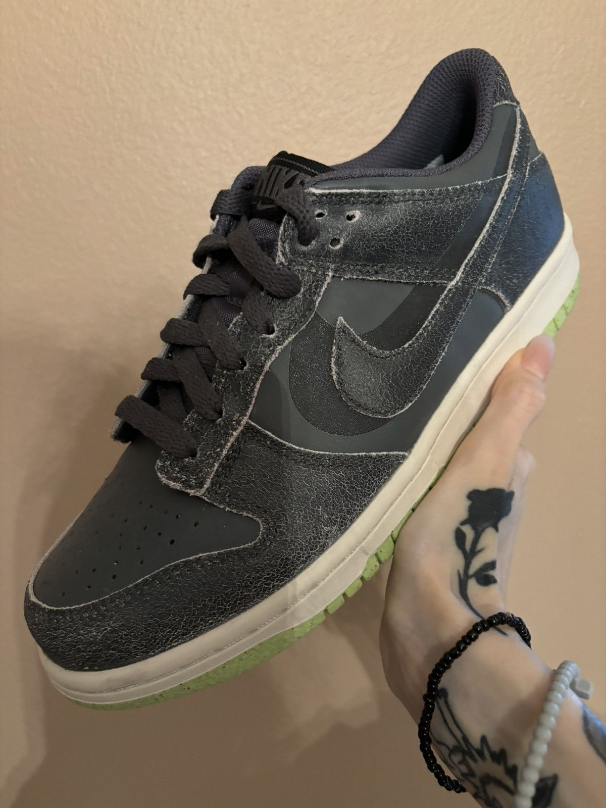 Nike × Vintage Dunk Low SE GS ‘Halloween - Cauldron’ Size US 6 / EU 39 - 1 Thumbnail