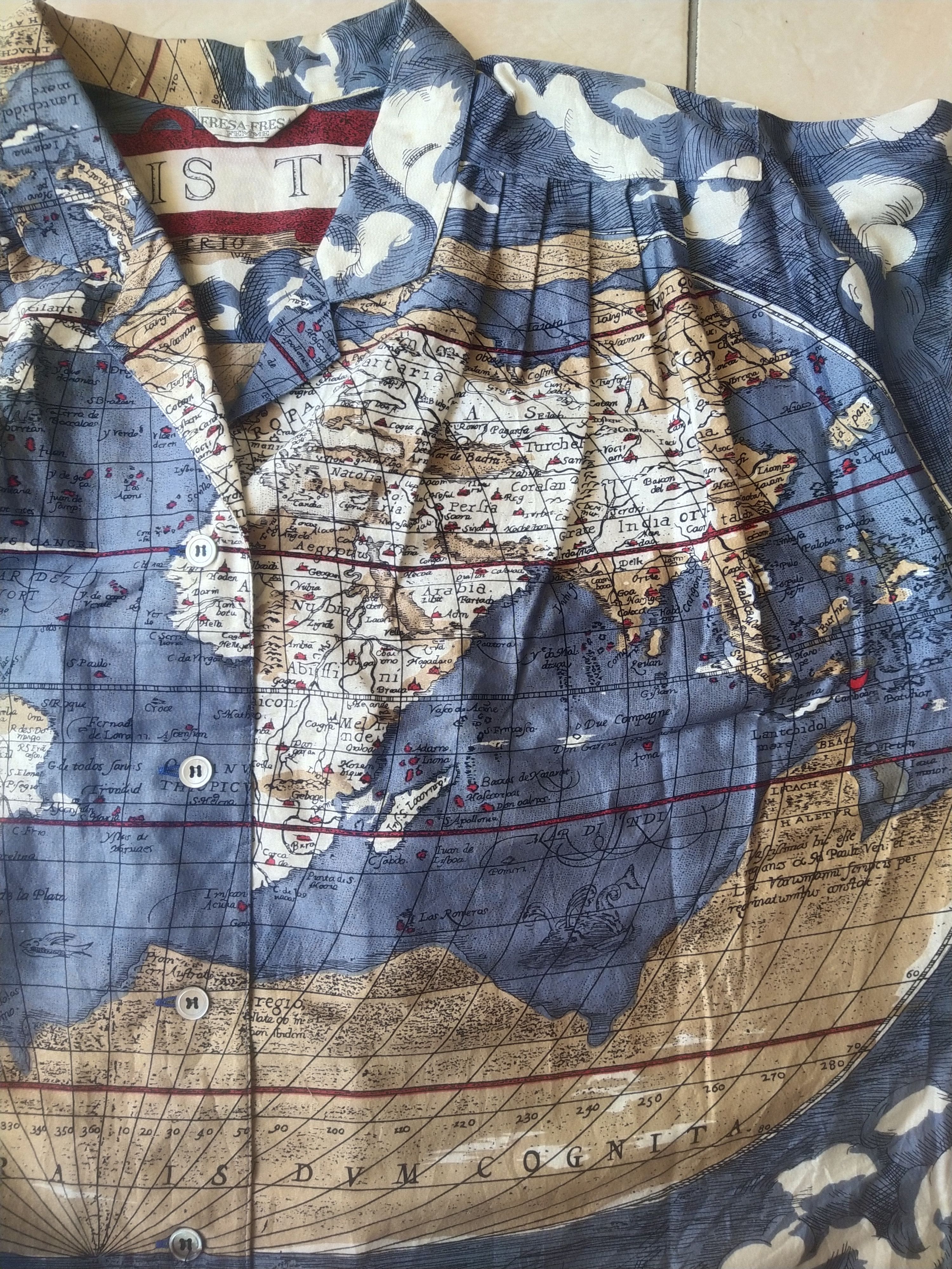 Vintage Vintage Fresa World Map Print Shirt Japan Graphic Size US M / EU 48-50 / 2 - 2 Thumbnail