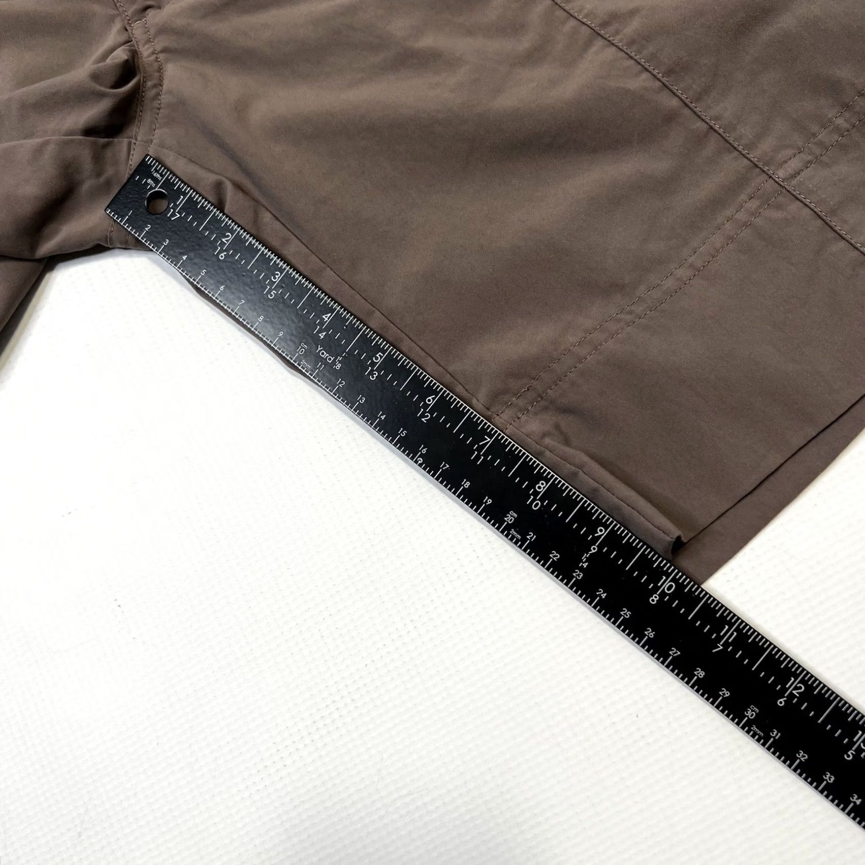 Patagonia Patagonia Bermuda Shorts Greenish Brown Women’s Sz 4 Lightweight Nylon Polyester Pockets Logo Activewear Casual Outdoor Size 27" / US 4 / IT 40 - 6 Thumbnail
