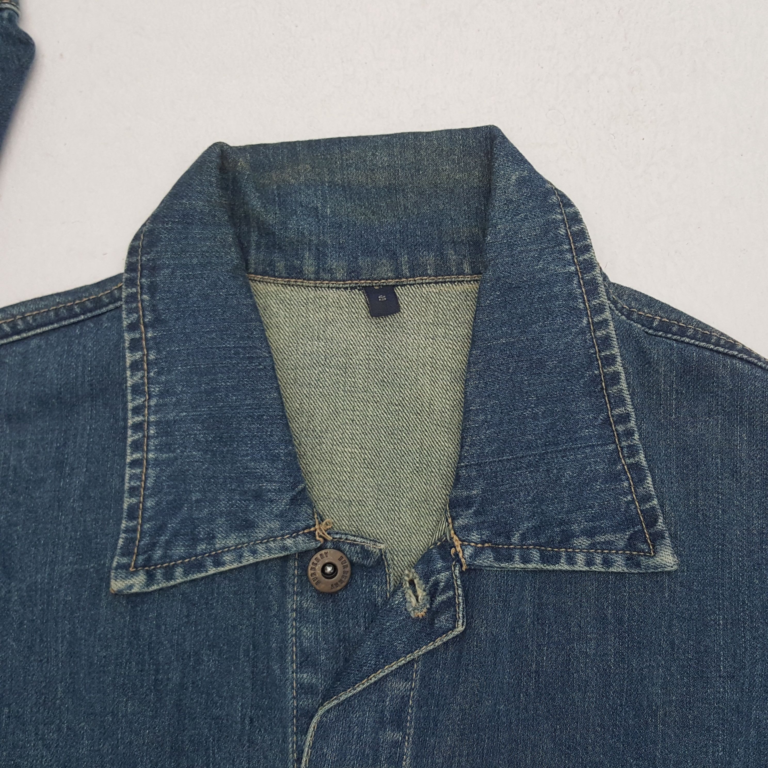 Burberry Vintage Burberry London Custom Spell Out Denim Jacket Size US S / EU 44-46 / 1 - 6 Thumbnail