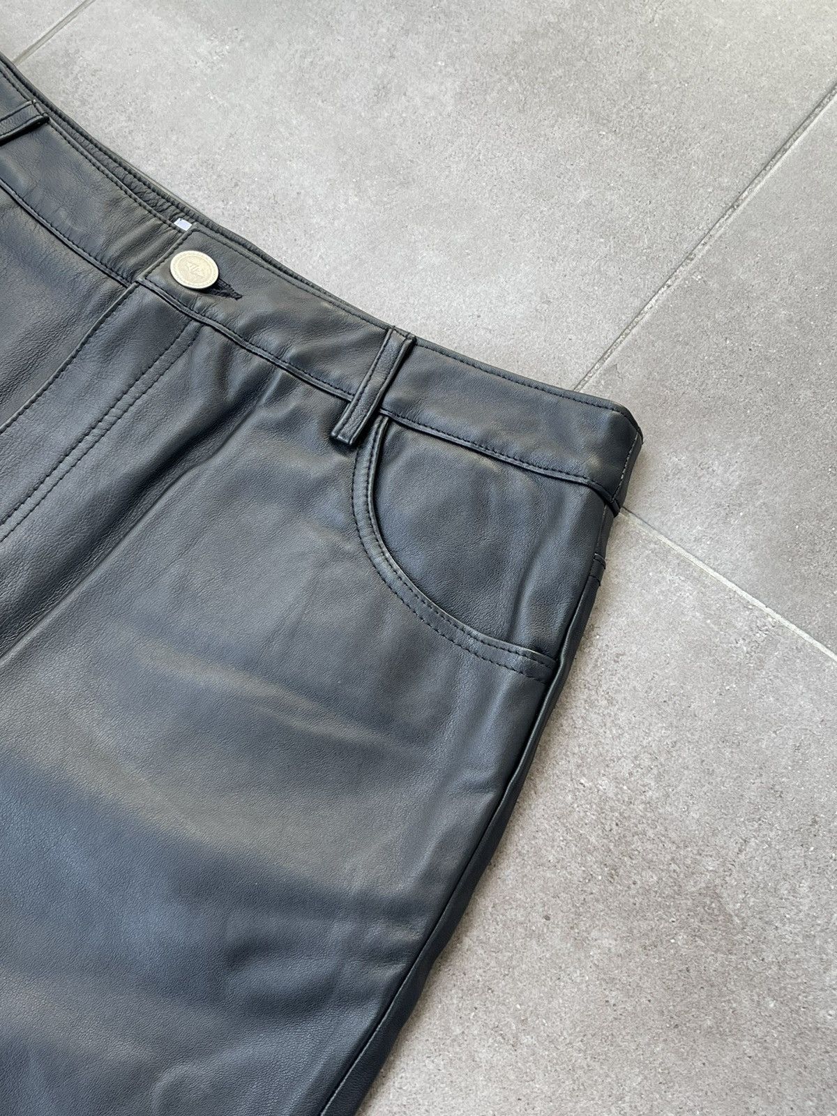 Han Kjobenhavn !DS! FW22 Han Kjobenhavn Leather Relaxed Fitted Trousers Size US 32 / EU 48 - 11 Thumbnail