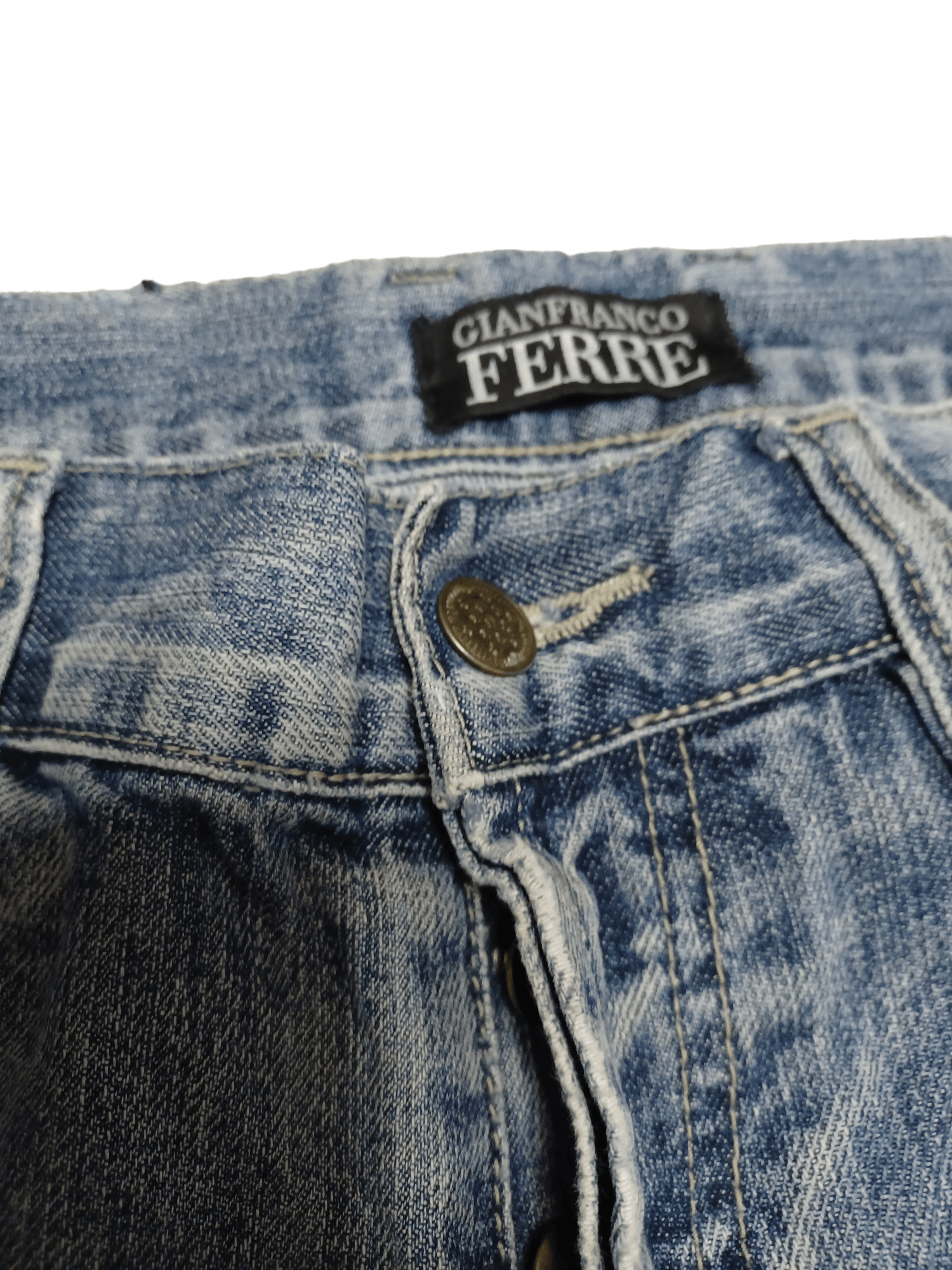 Gianfranco Ferre GIANFRANCO FERRE DISTRESSED BIGLOGO AVANT GARDE JEANS DENIM Size US 31 - 7 Thumbnail