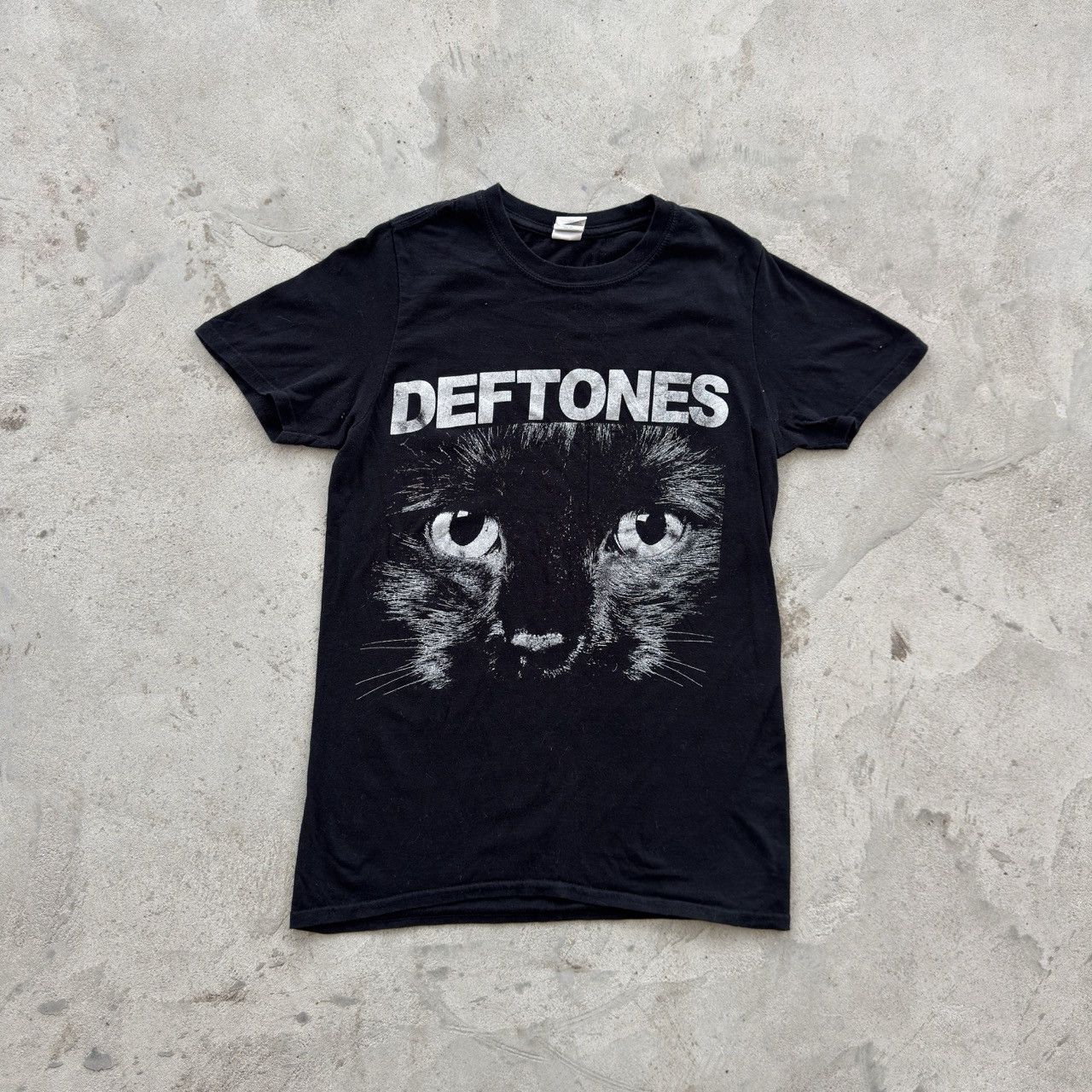 Band Tees Deftones Cat Graphic Band Tee Gildan Softstyle Black Size S Size US S / EU 44-46 / 1 - 1 Thumbnail