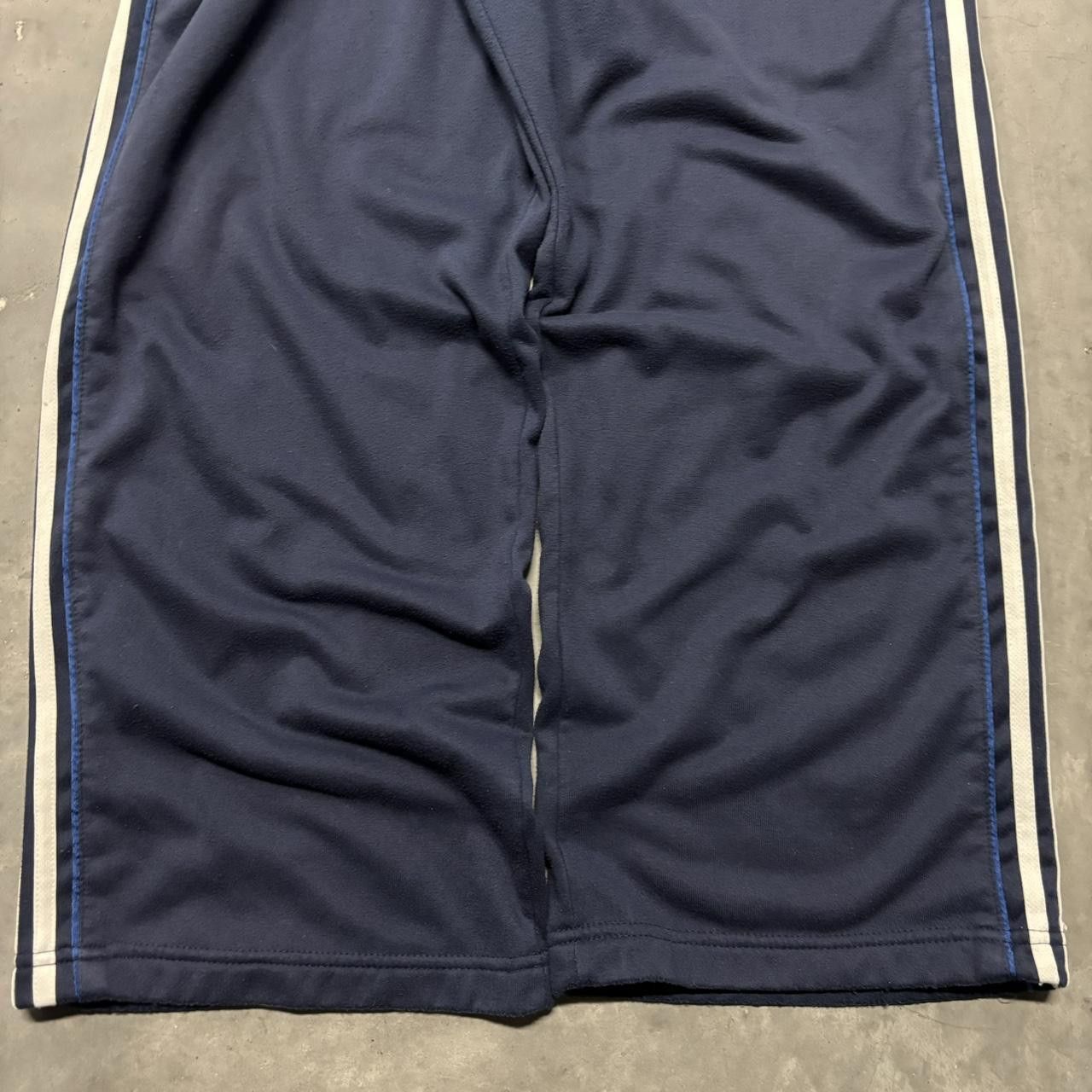 Japanese Brand × Vintage Crazy Vintage Y2K/2000s Baggy Navy Blue Striped Skater Essential Sweatpants! Size US 34 / EU 50 - 5 Thumbnail